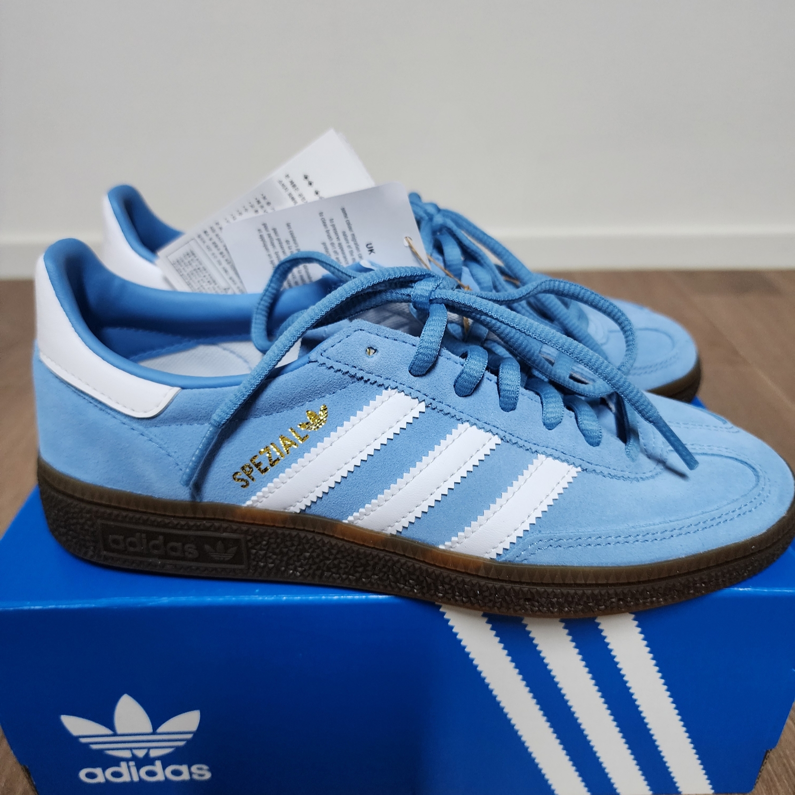 Adidas Spezial Handball Light Blue 착용 스타일 - 2