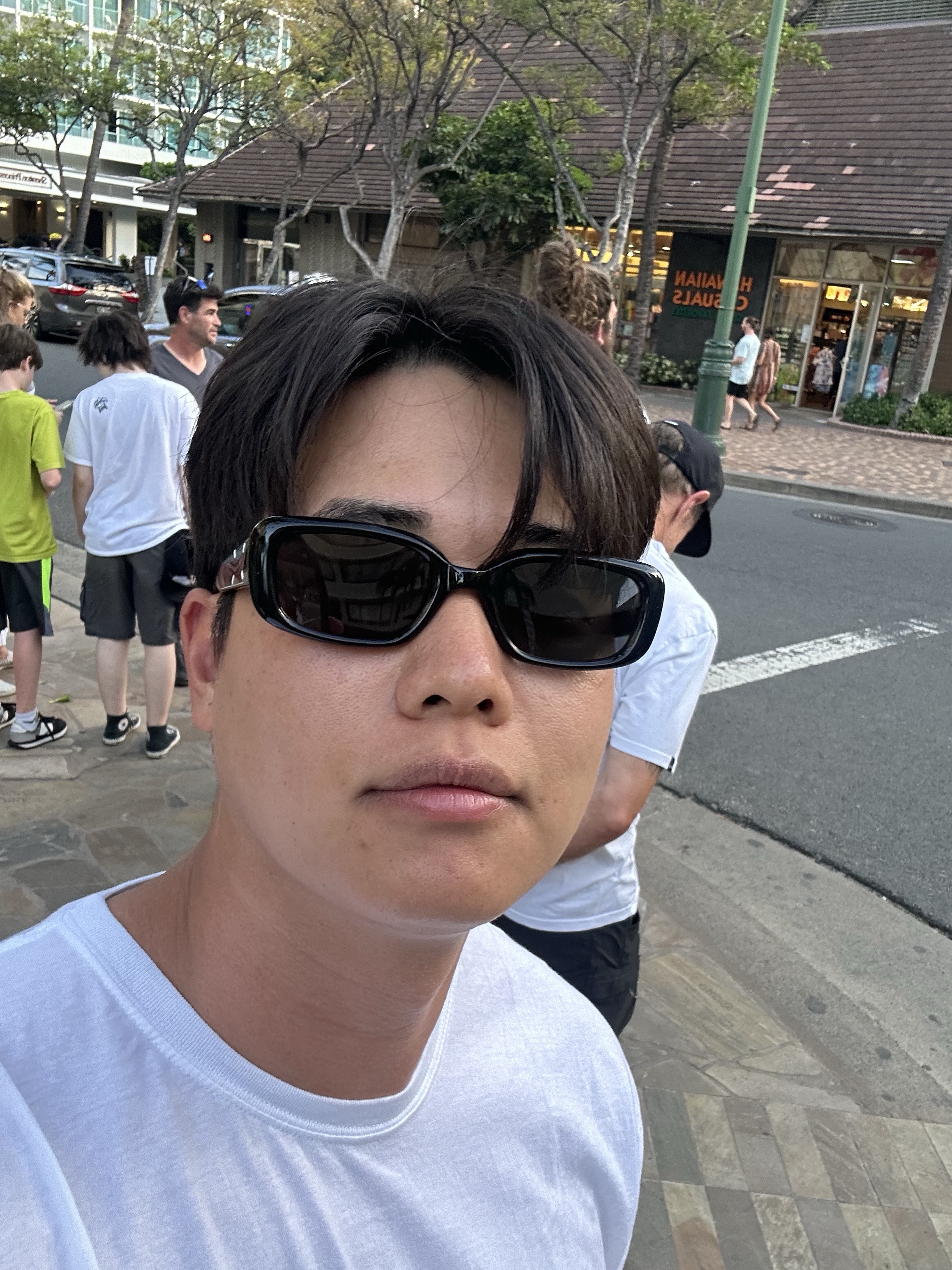 Gentle Monster x Maison Margiela MM106 Black Black 착용 스타일 - 1