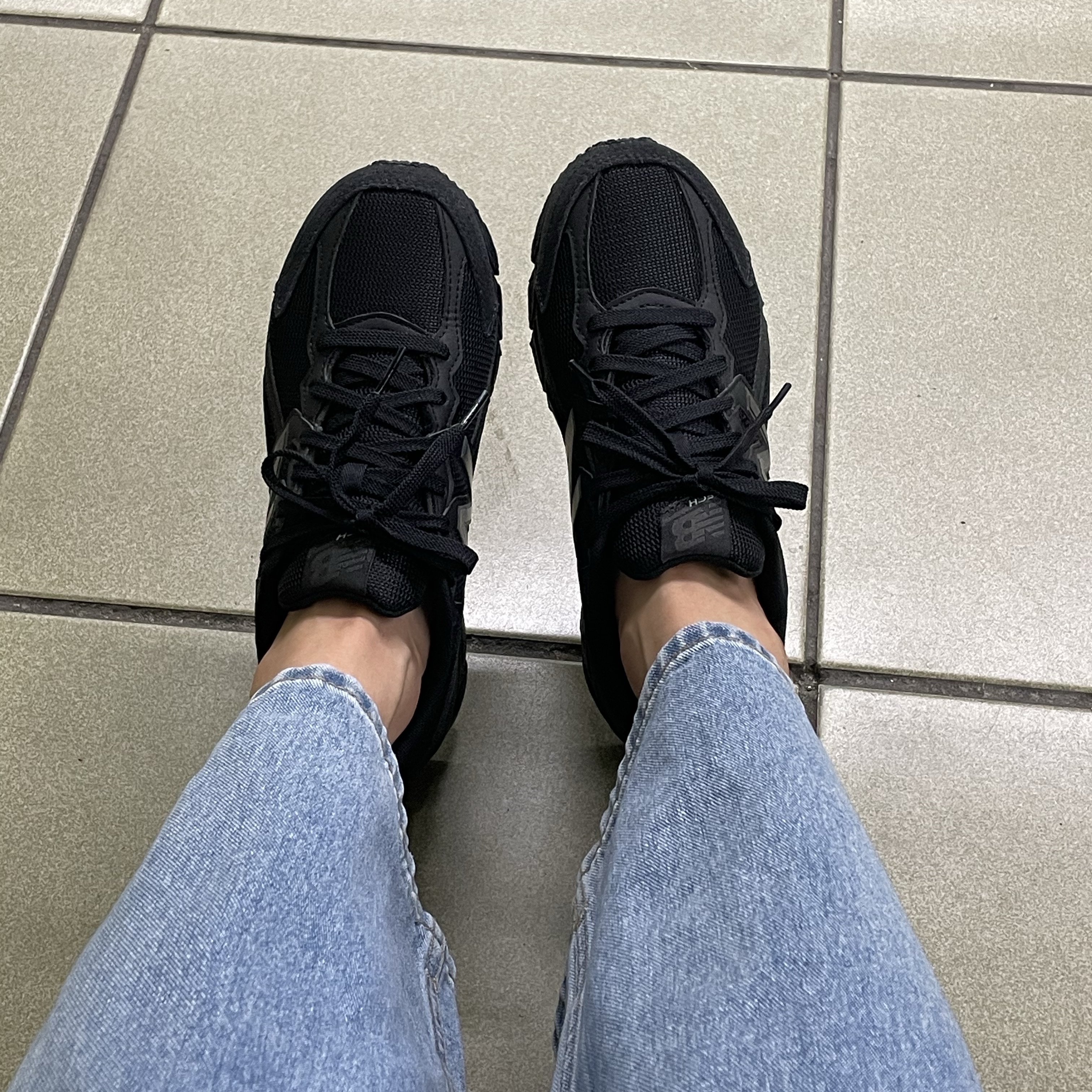 (W) New Balance 480v5 Black - 4E XXWide 착용 스타일 - 1