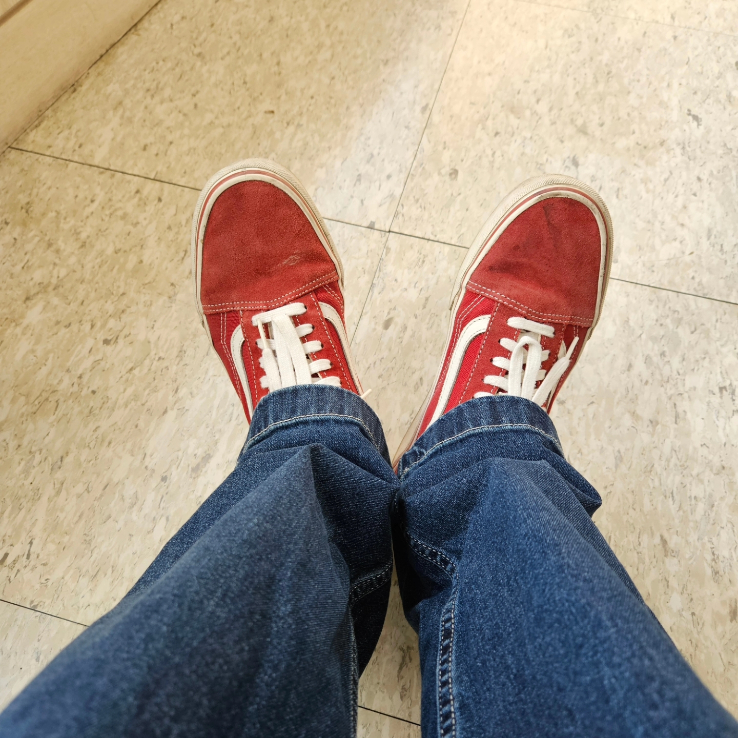 Vans Old Skool Brick Red, Omega Seamaster Planet Ocean 600M Co Axial Master Chronometer Steel Black 착용 스타일 - 5