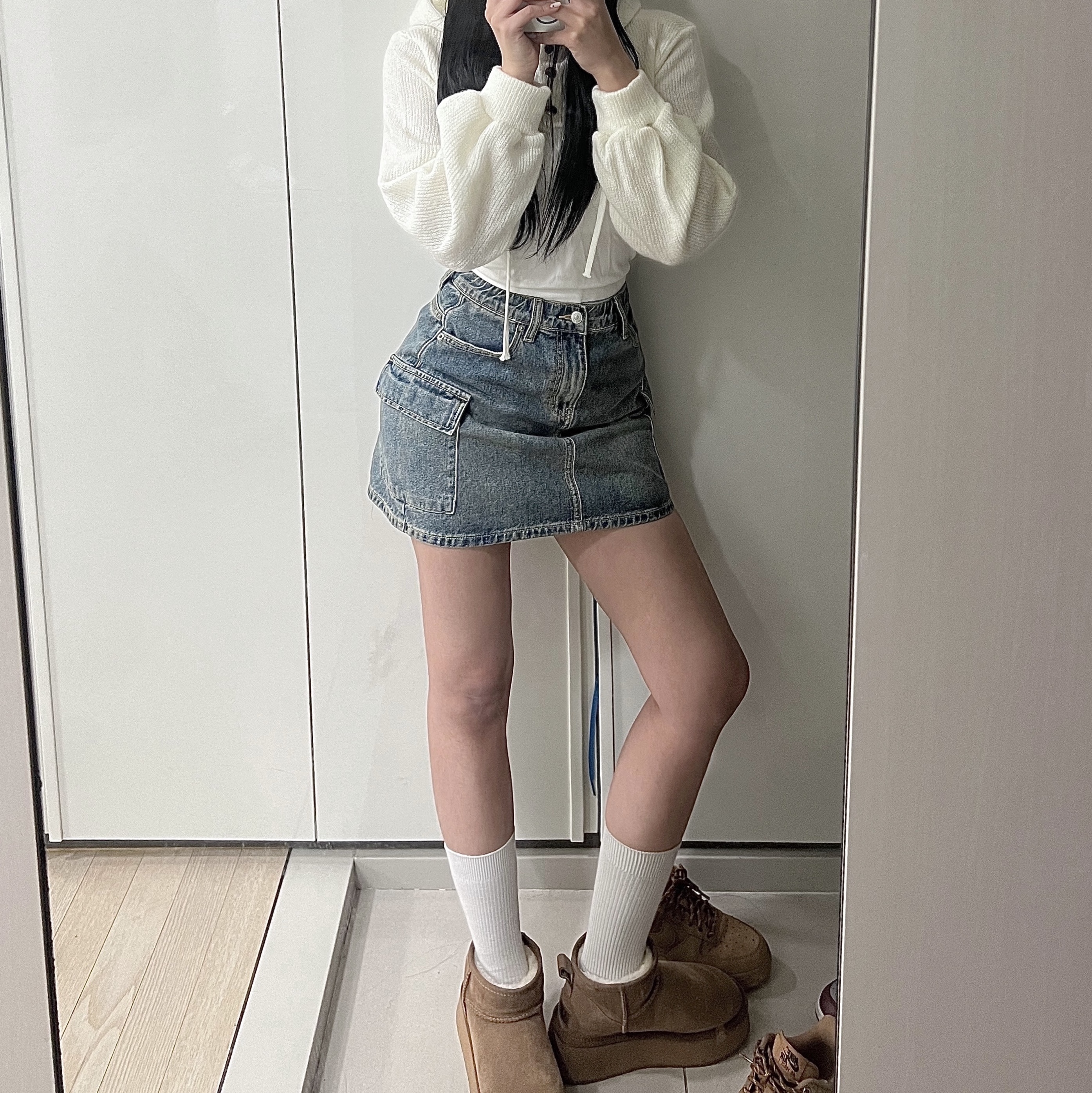 (W) UGG Classic Ultra Mini Platform Boots Chestnut 착용 스타일