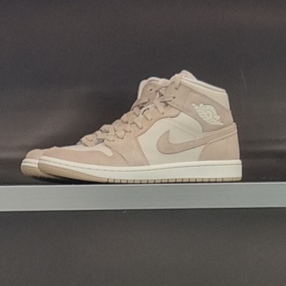 (W) Jordan 1 Mid SE Legend Light Brown 착용 스타일