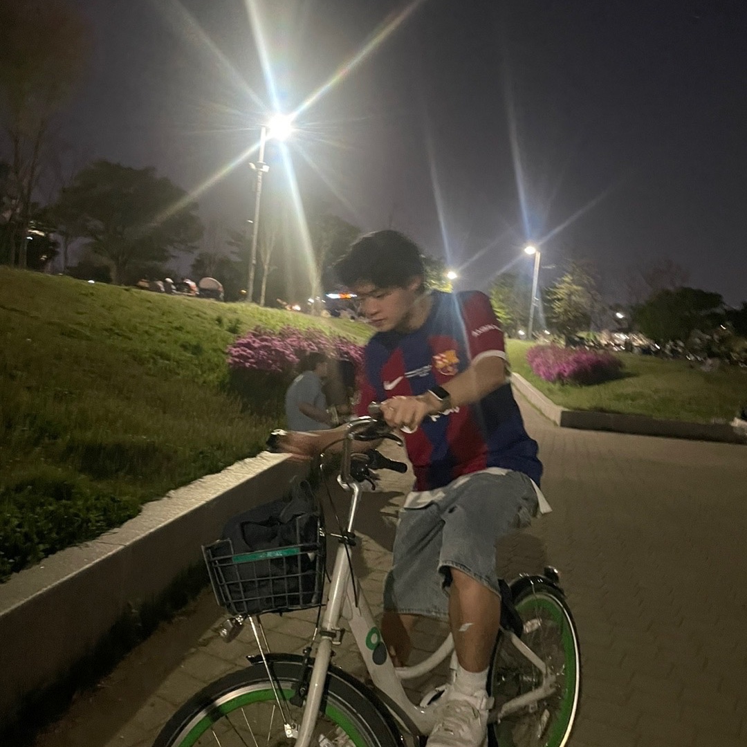 Nike FC Barcelona 2023/24 Dri-Fit Stadium Home Jersey Deep Royal Blue Noble Red (Non Marking Ver.) 착용 스타일