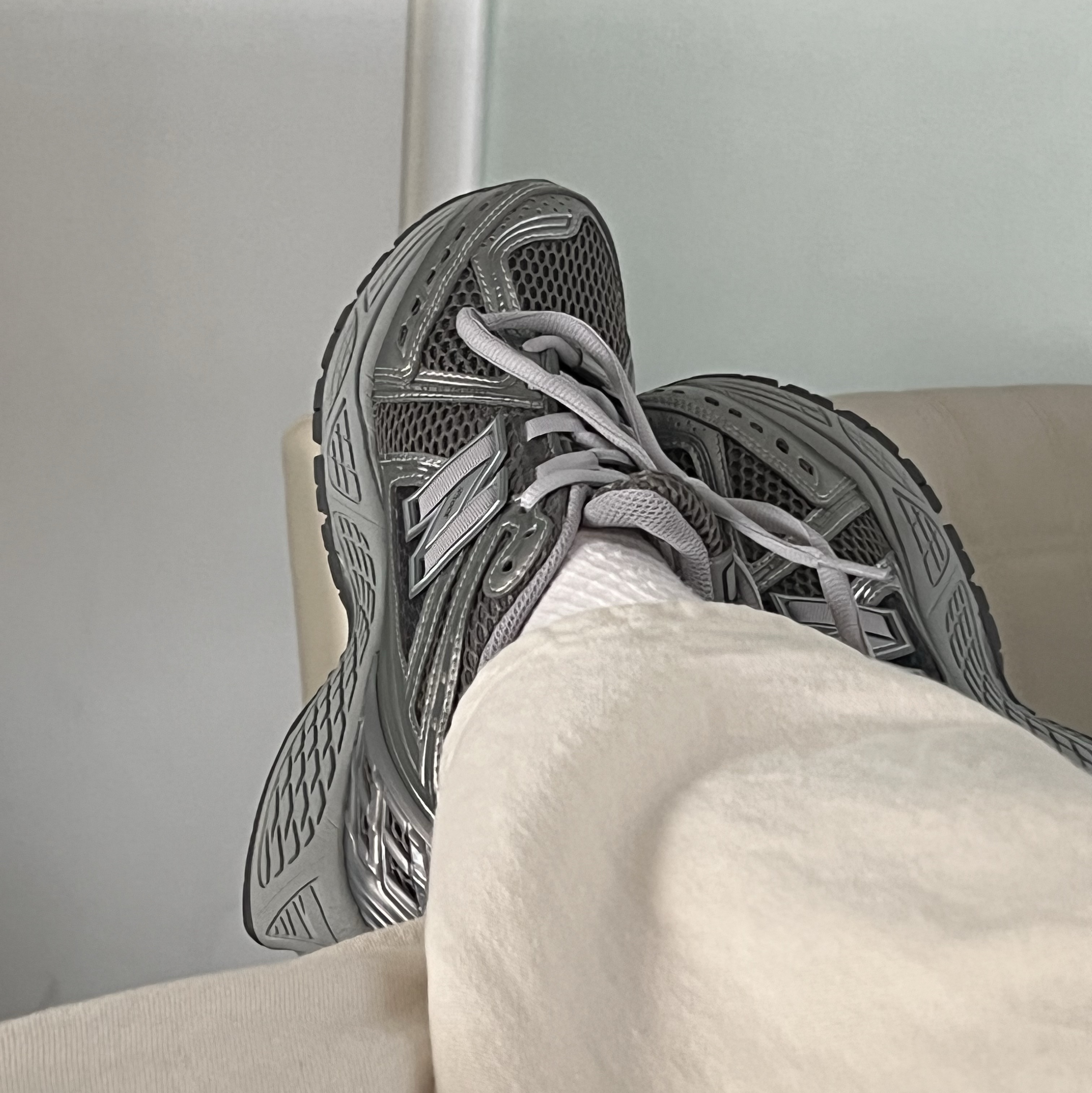 New Balance 1906R Harbor Grey Silver Metalic 착용 스타일