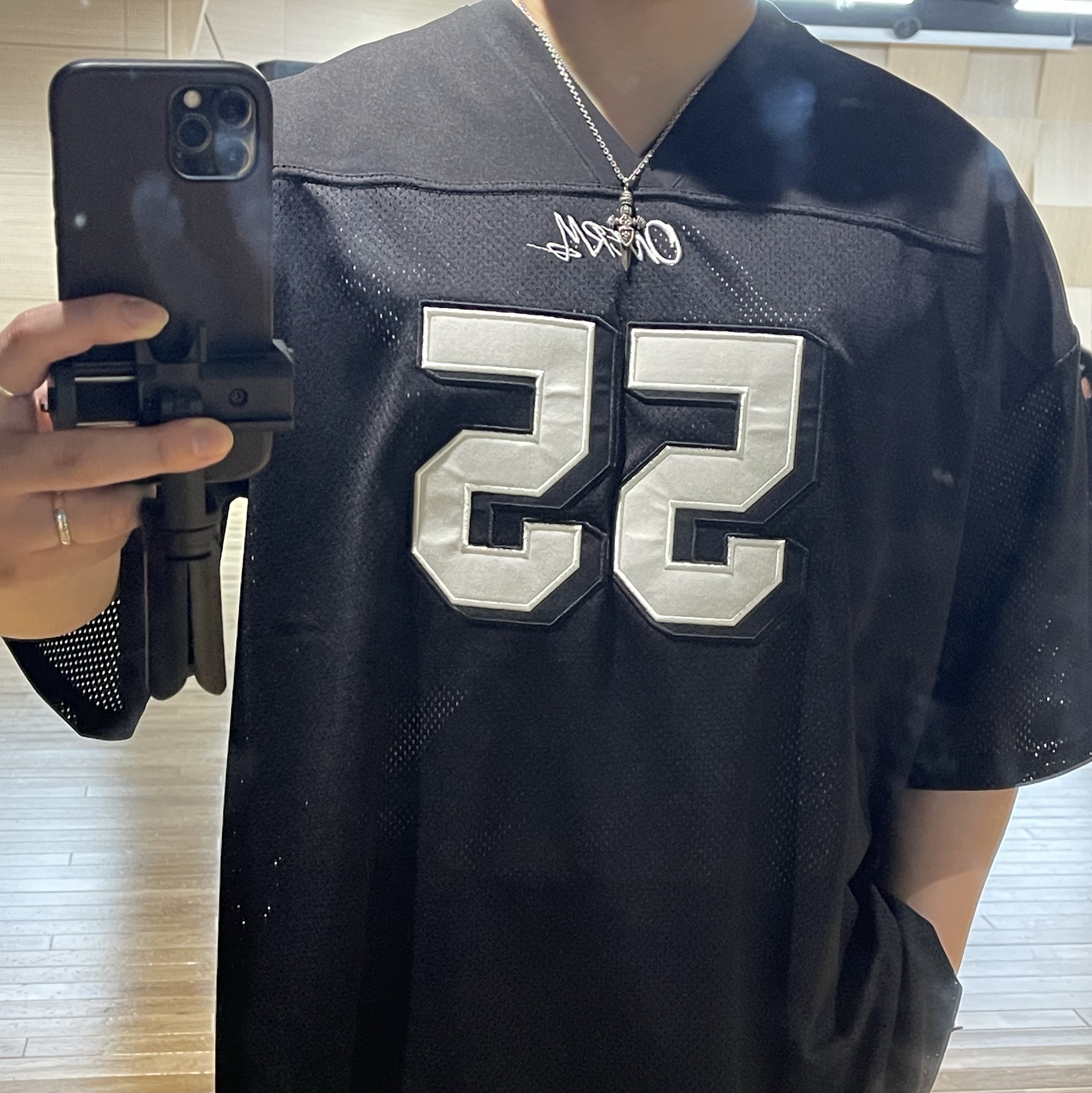 ONERM Wild Cats Rugby Jersey Black 착용 스타일