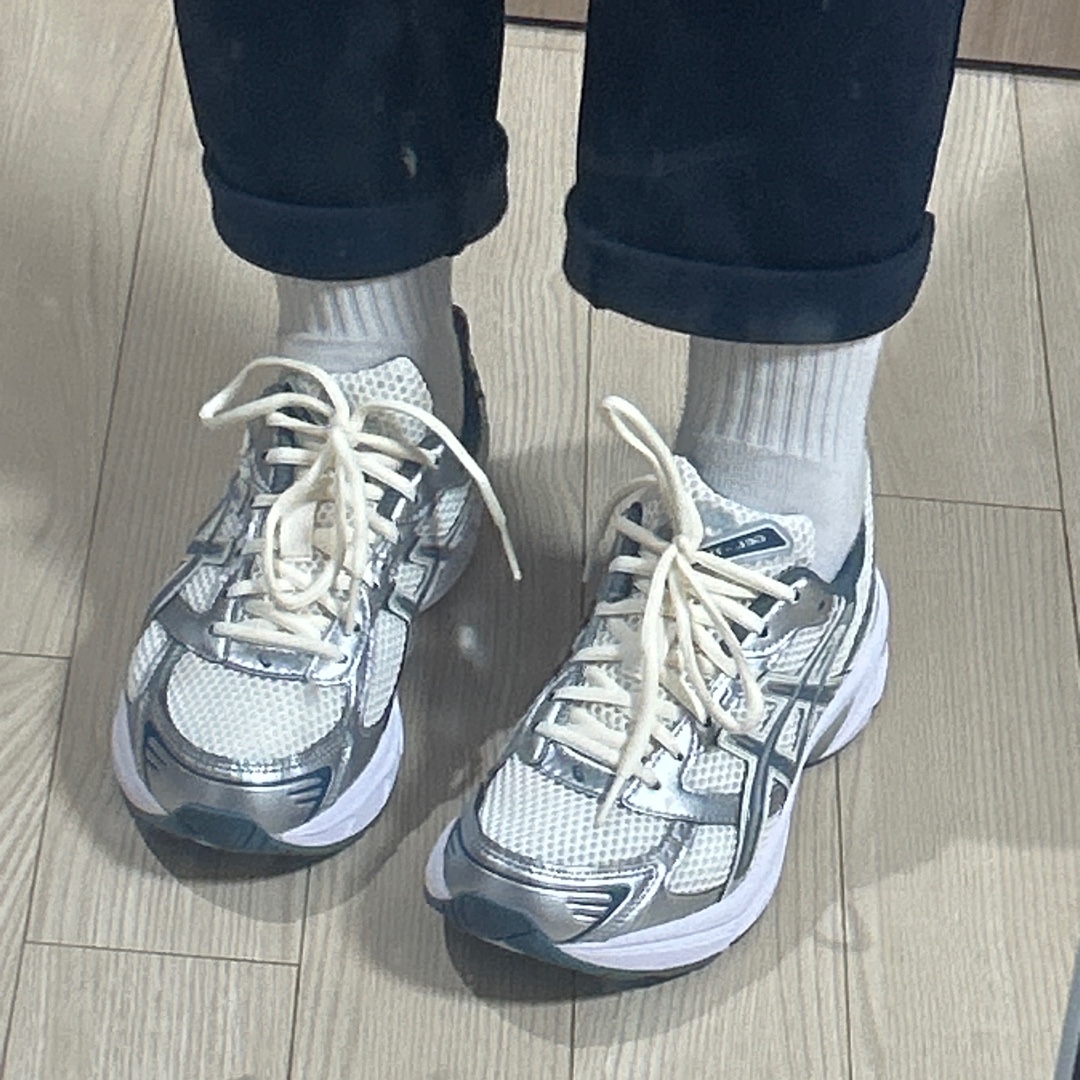 Asics Gel-1130 Cream Ironclad 착용 스타일