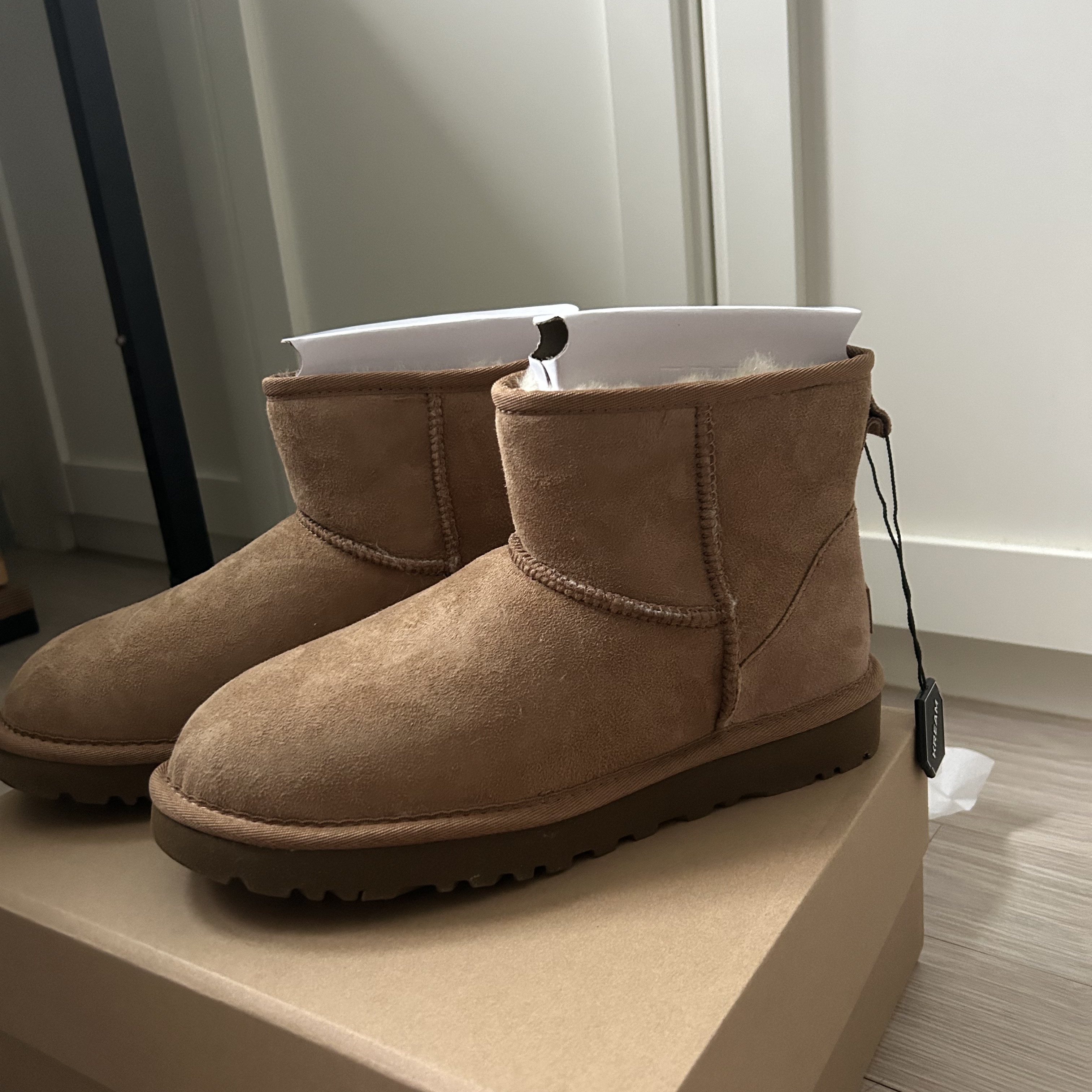 (W) UGG Classic Mini II Boots Chestnut 착용 스타일