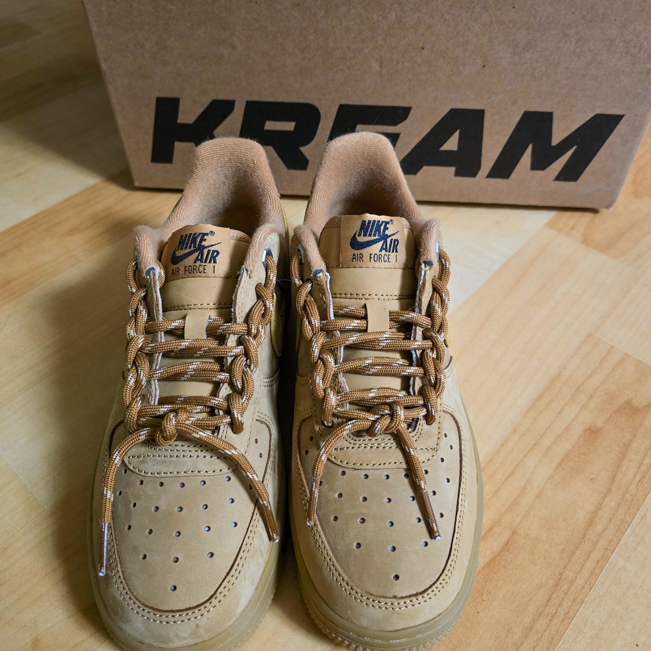 (W) Nike Air Force 1 '07 WB Flax Wheat 착용 스타일