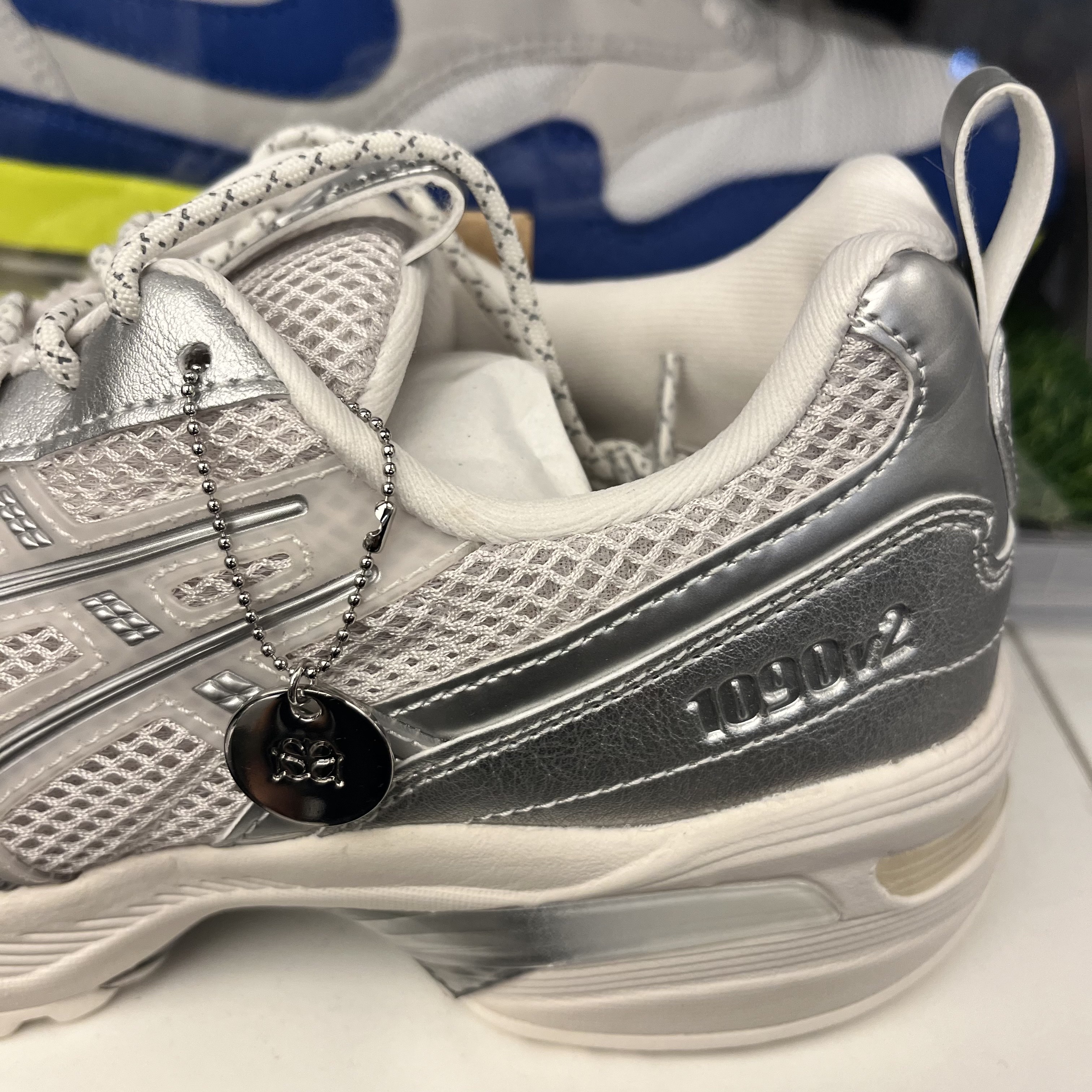 (W) Asics x Snidel Gel-1090 V2 Silver 착용 스타일 - 2