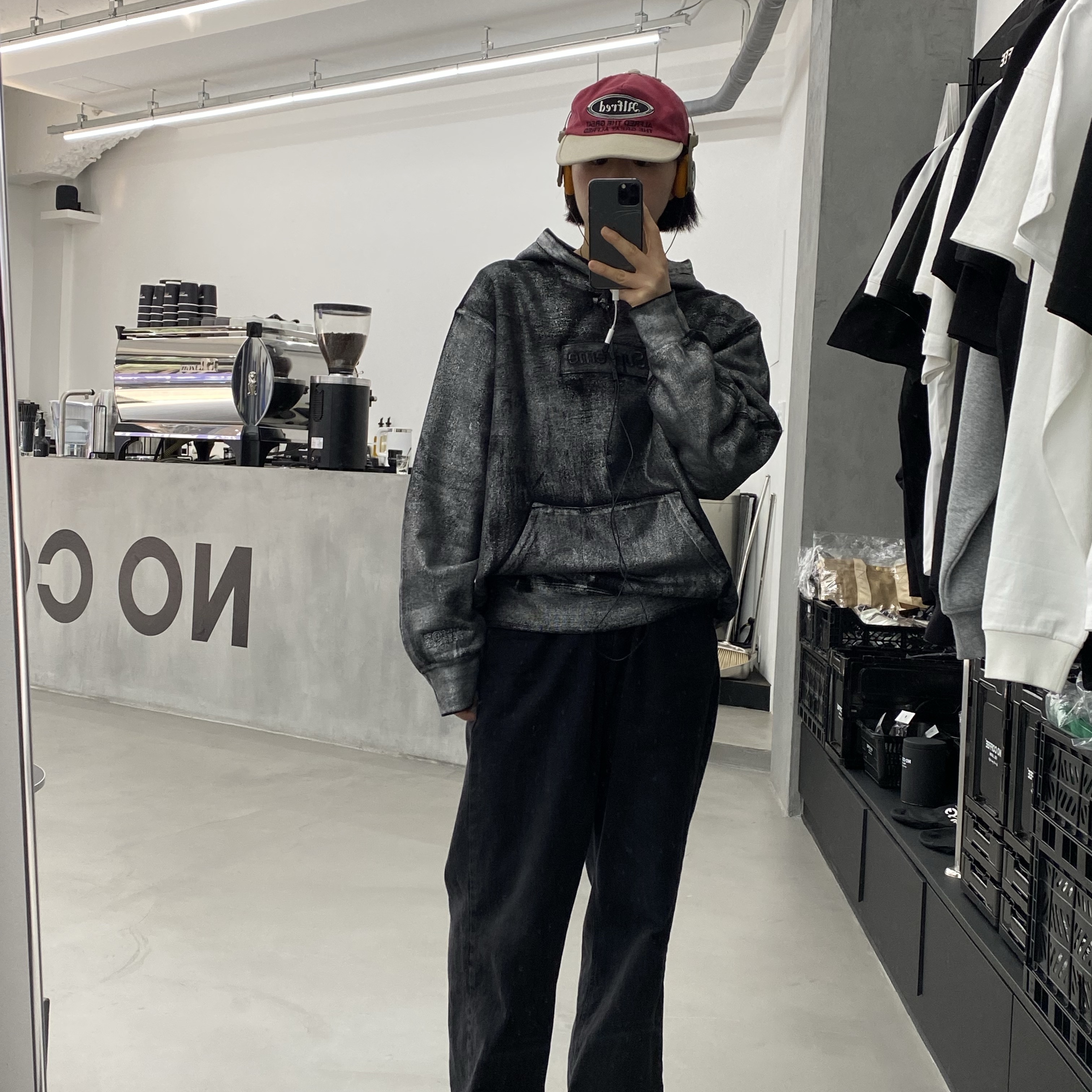 Supreme x MM6 Maison Margiela Foil Box Logo Hooded Sweatshirt Black - 24SS 착용 스타일 - 1