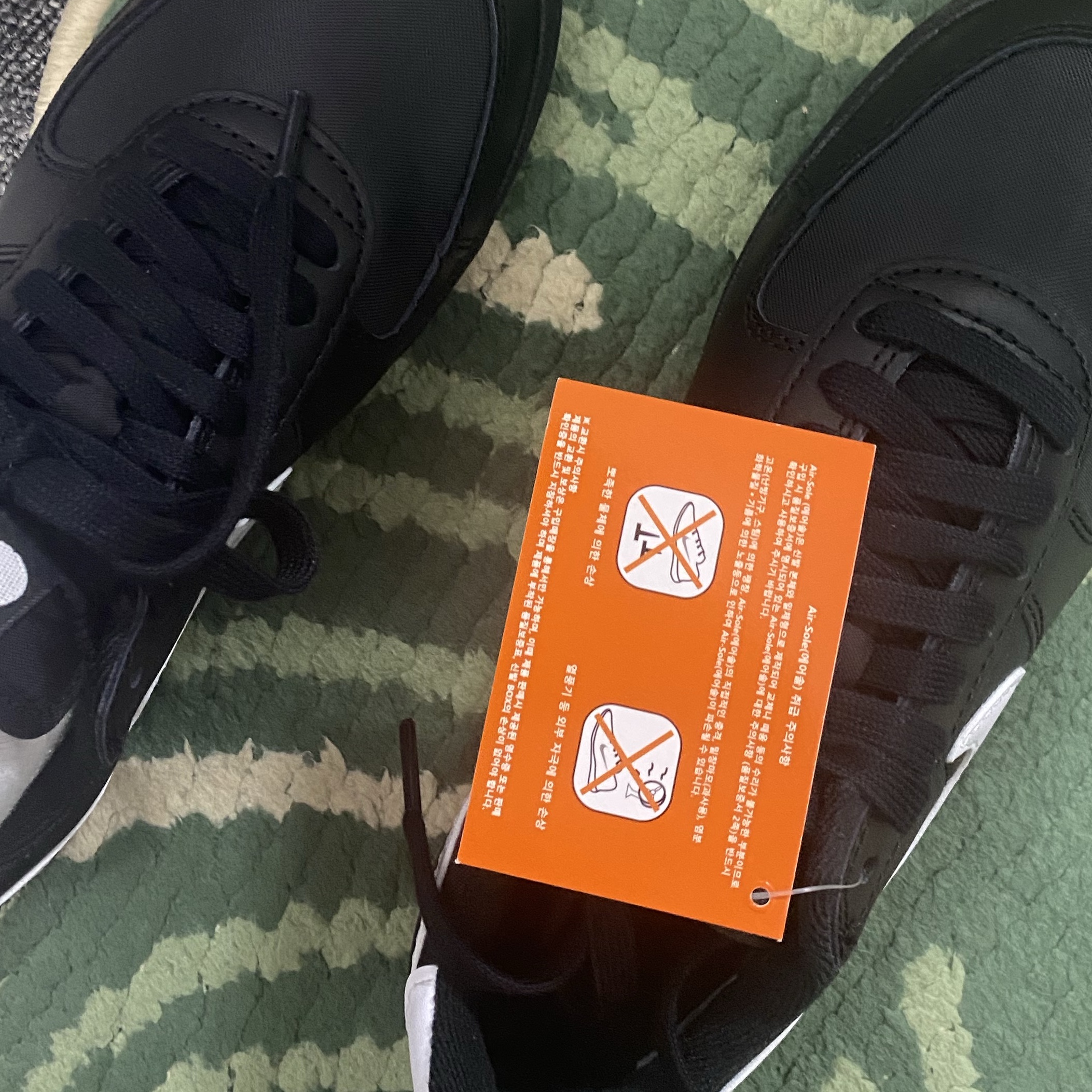 Nike Field General 82 SP Black and White 착용 스타일 - 1