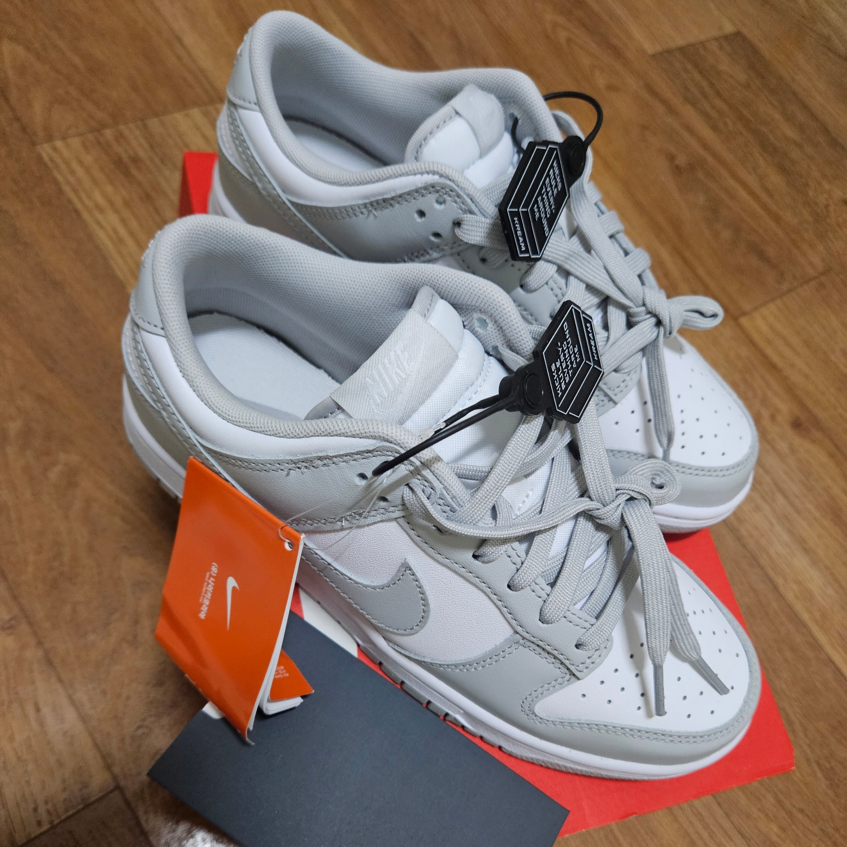 Nike Dunk Low Retro Grey Fog 착용 스타일