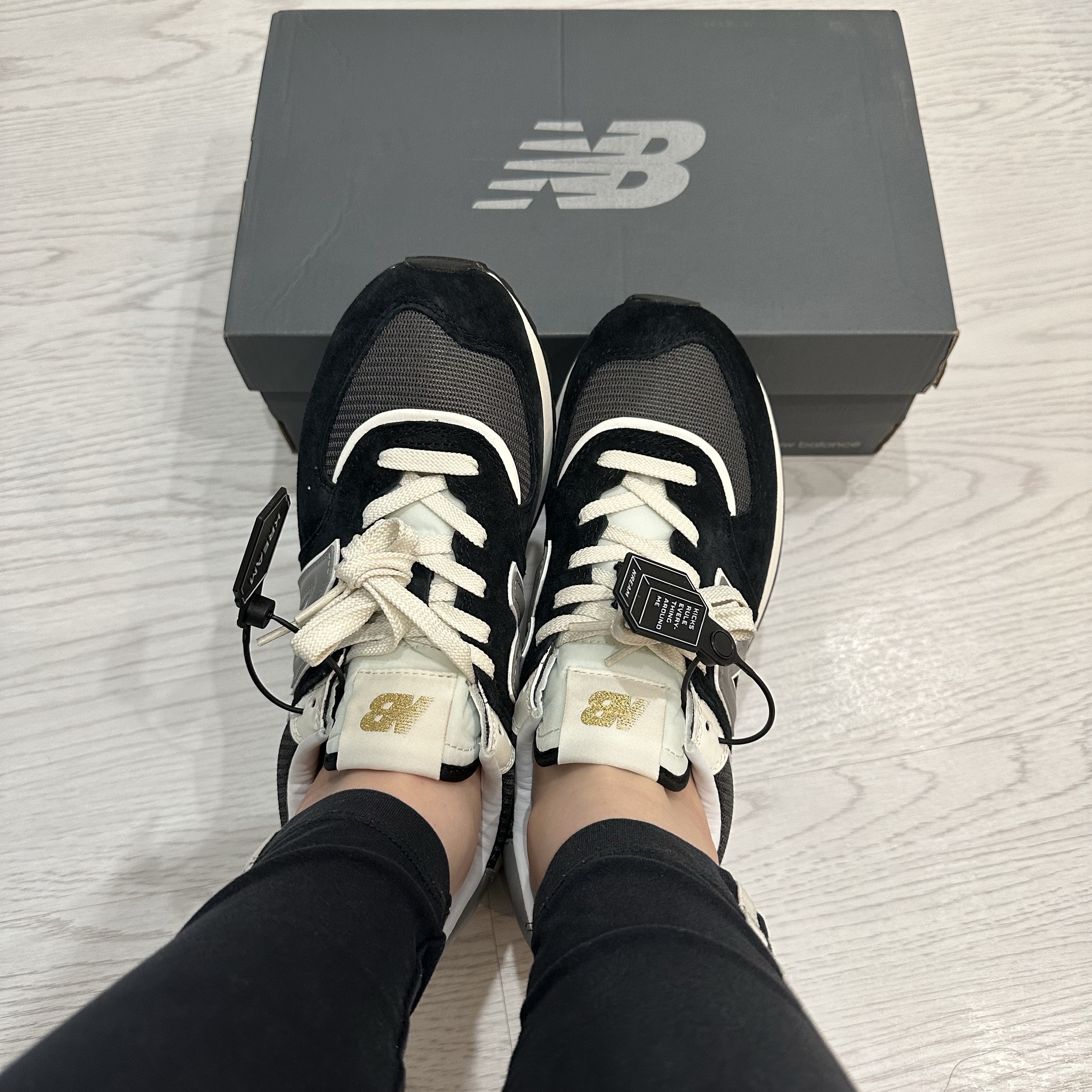 New Balance 574 Legacy Black 착용 스타일