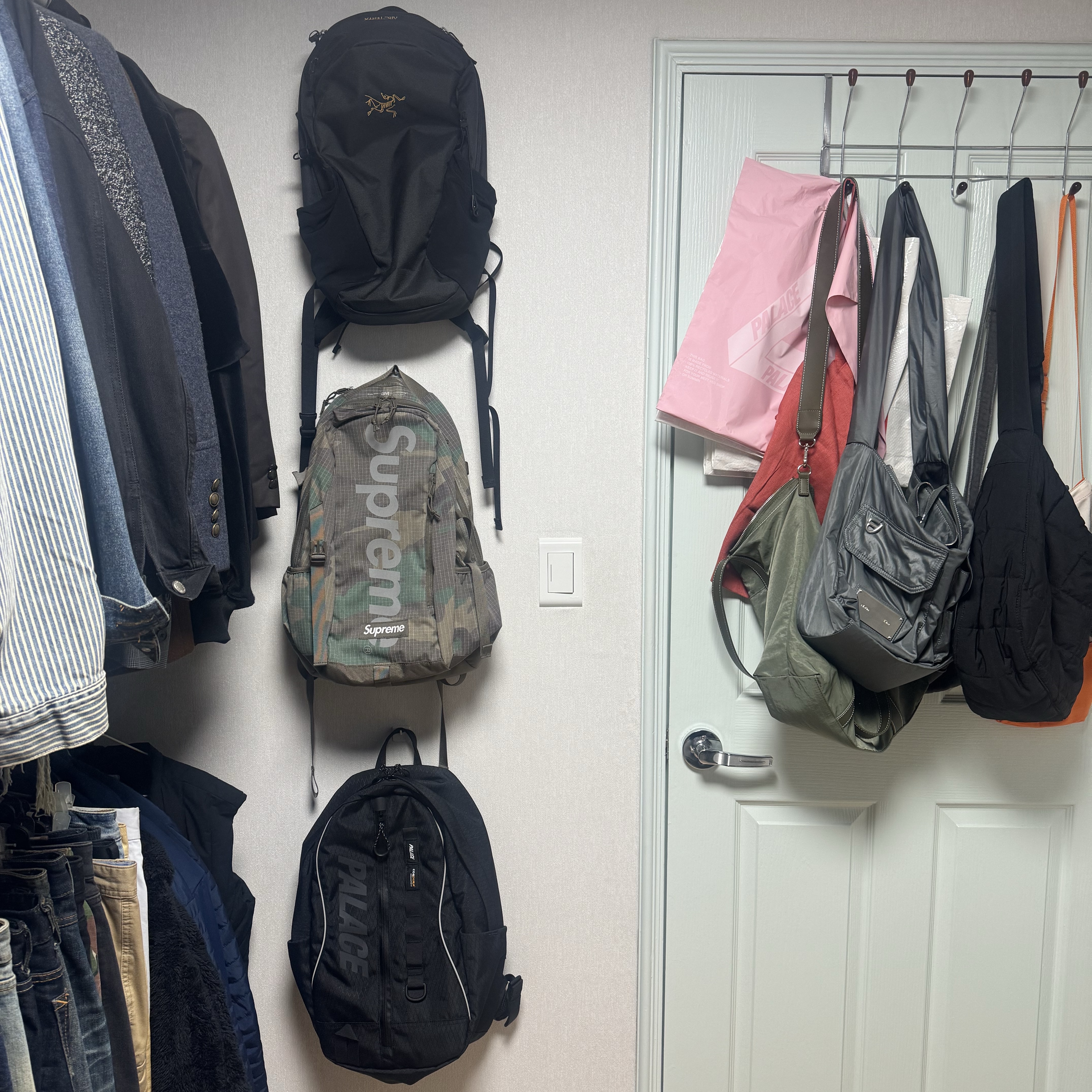 Supreme Backpack Woodland Camo - 24SS, Palace Cordura Y-Rip Backpack Black - 24SS 착용 스타일