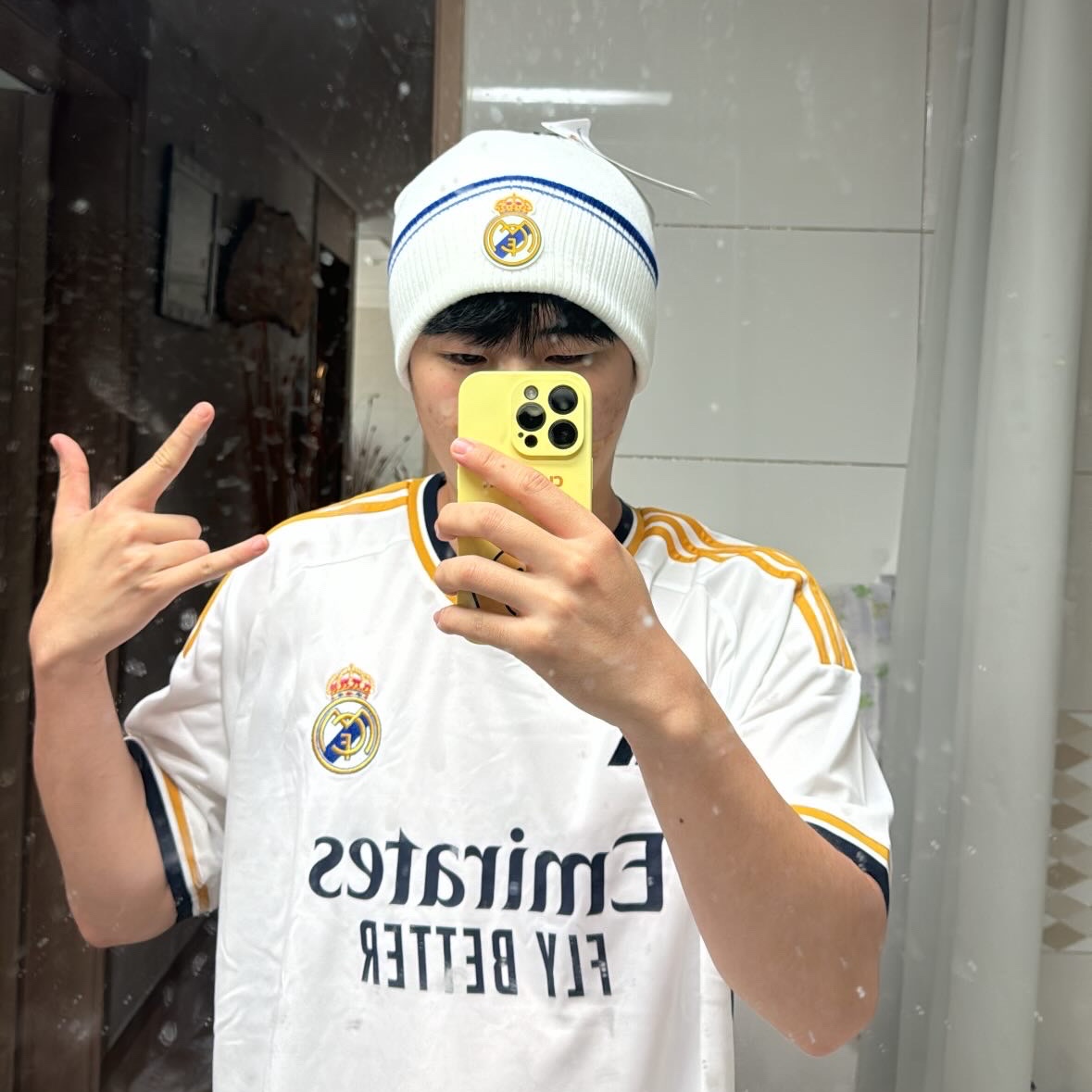 Adidas Real Madrid 2023/24 Home Jersey White - KR Sizing (Non Marking Ver.) 착용 스타일 - 1