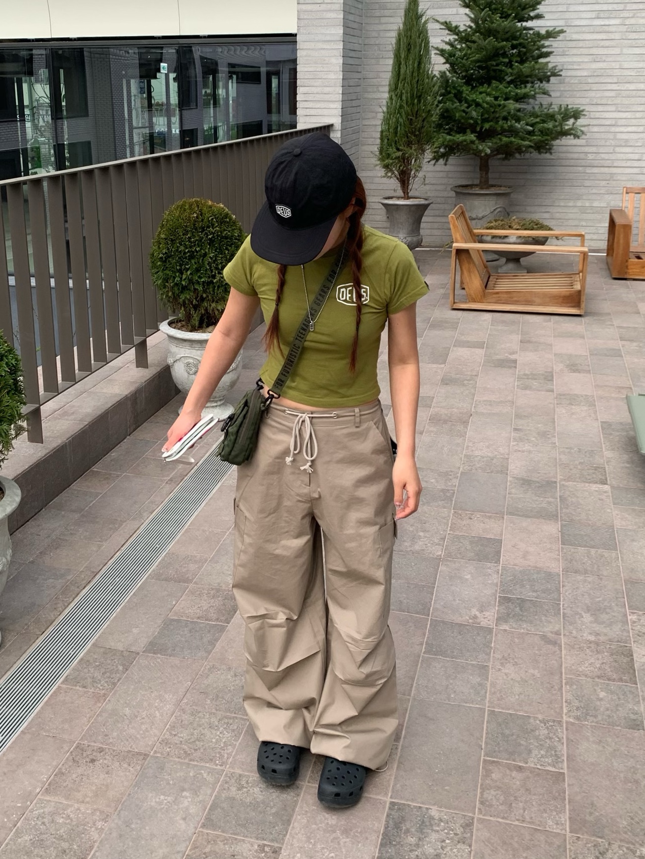 Human Made Military Pouch #3 Olive Drab, (W) Crocs Classic Platform Clog Black 착용 스타일