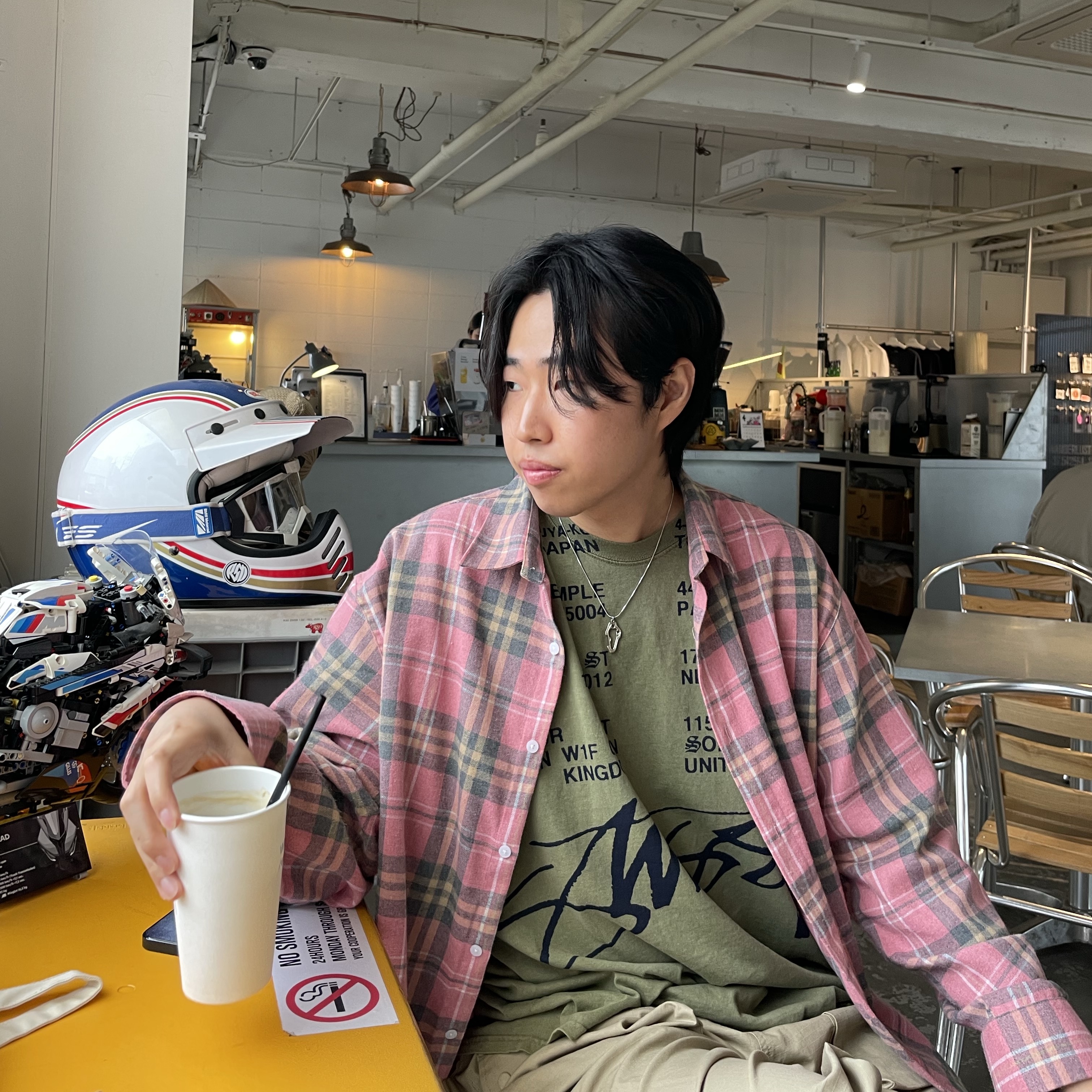 Stussy Locations Pigment Dyed T-Shirt Olive 착용 스타일