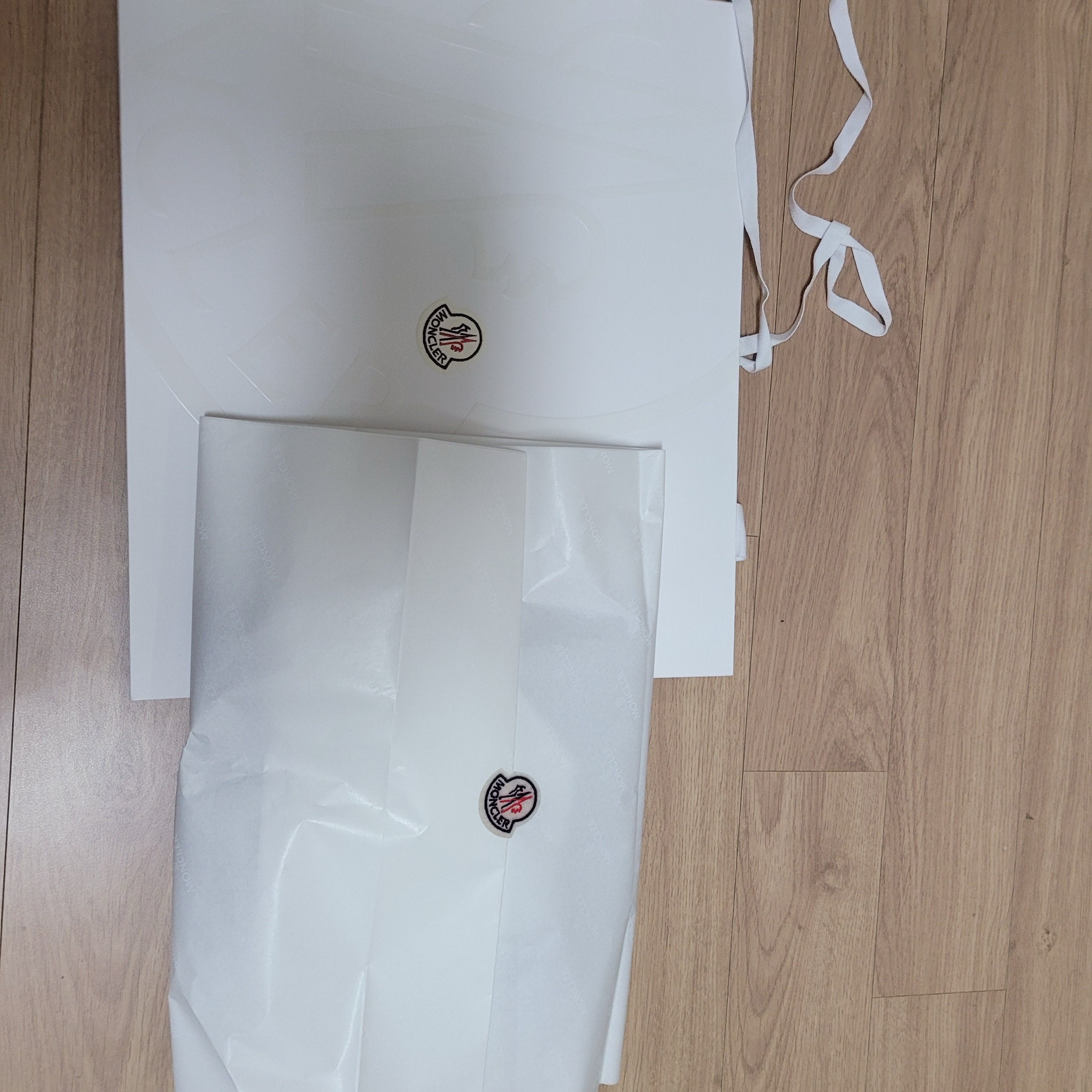 Moncler Cotton T-Shirt Off White - 24SS 착용 스타일 - 2