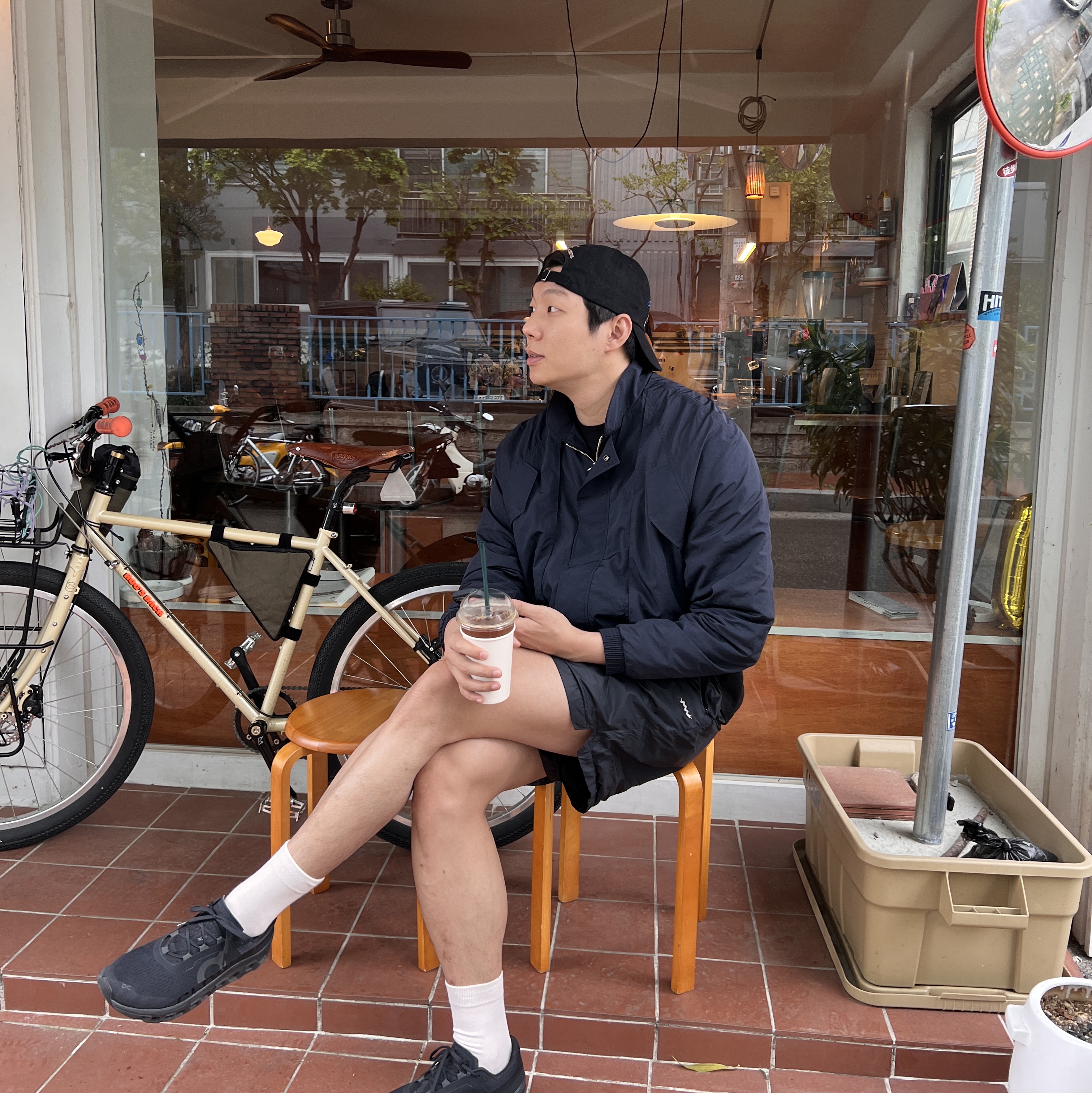 Nocle Axel Nylon Jacket Navy 착용 스타일