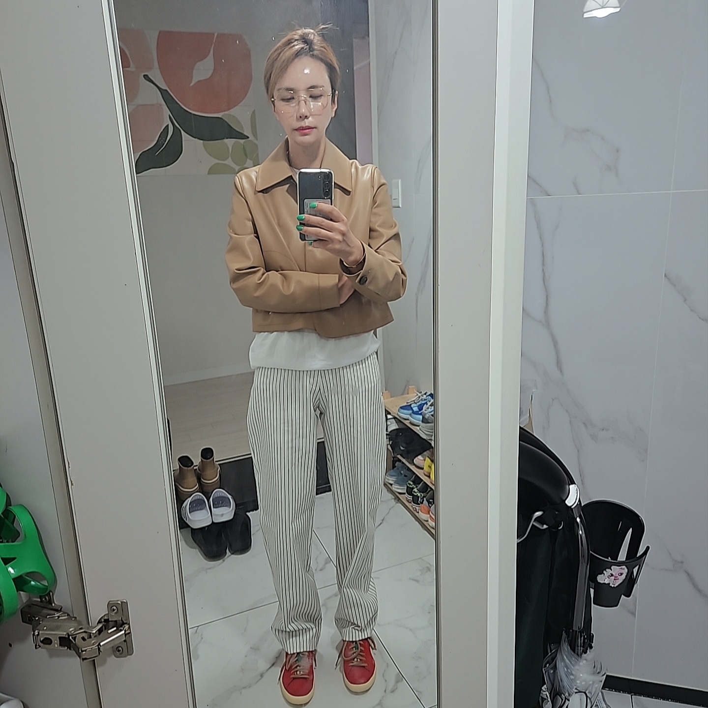 Puma x Casestudy Suede VTG Chinese Red, (W) Hermes Mini Pop H Pendant Rose Gold & Noir 착용 스타일 - 5