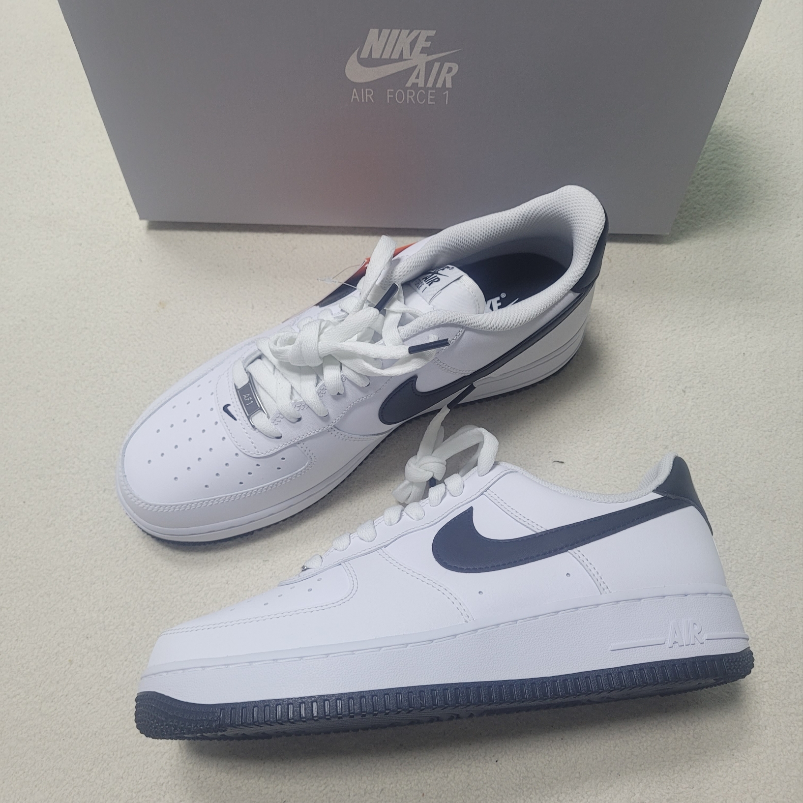 Nike Air Force 1 '07 White Black 착용 스타일
