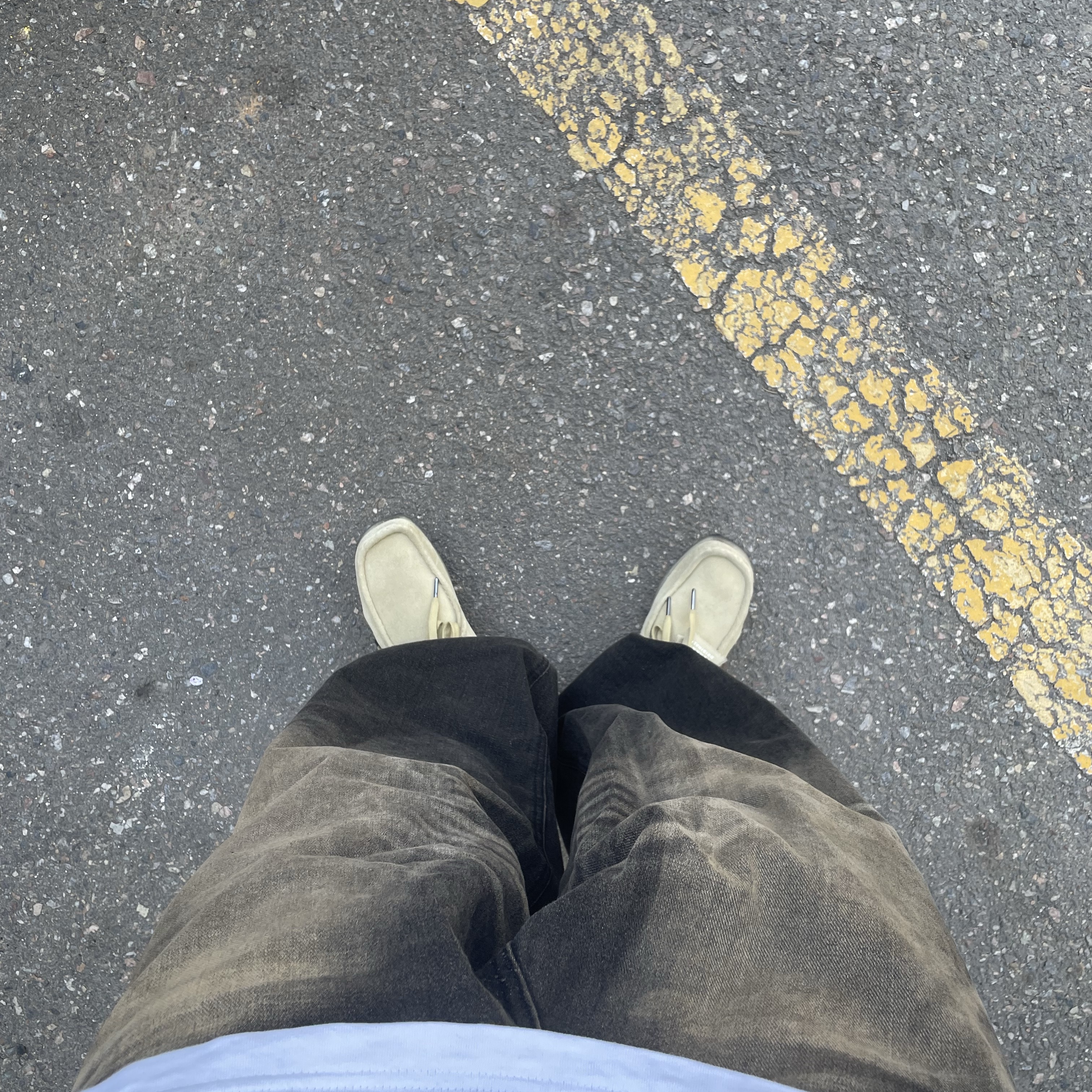 Clarks Wallabee Maple Suede 착용 스타일