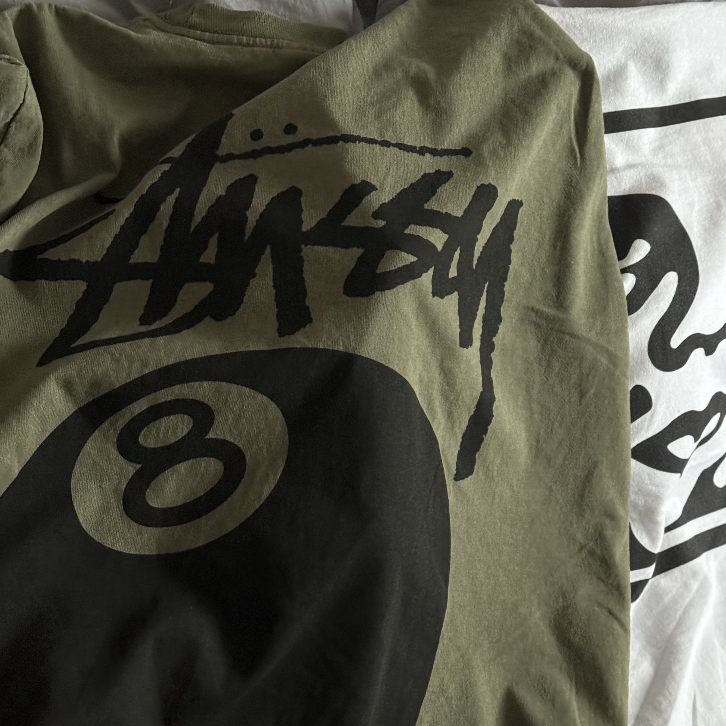 Stussy 8 Ball Pigment Dyed T-Shirt Olive 착용 스타일