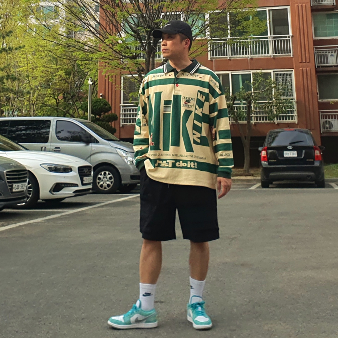 Jordan 1 Low SE New Emerald, Nike x Cactus Plant Flea Market Long Sleeve Polo Natural - Asia 착용 스타일 - 1