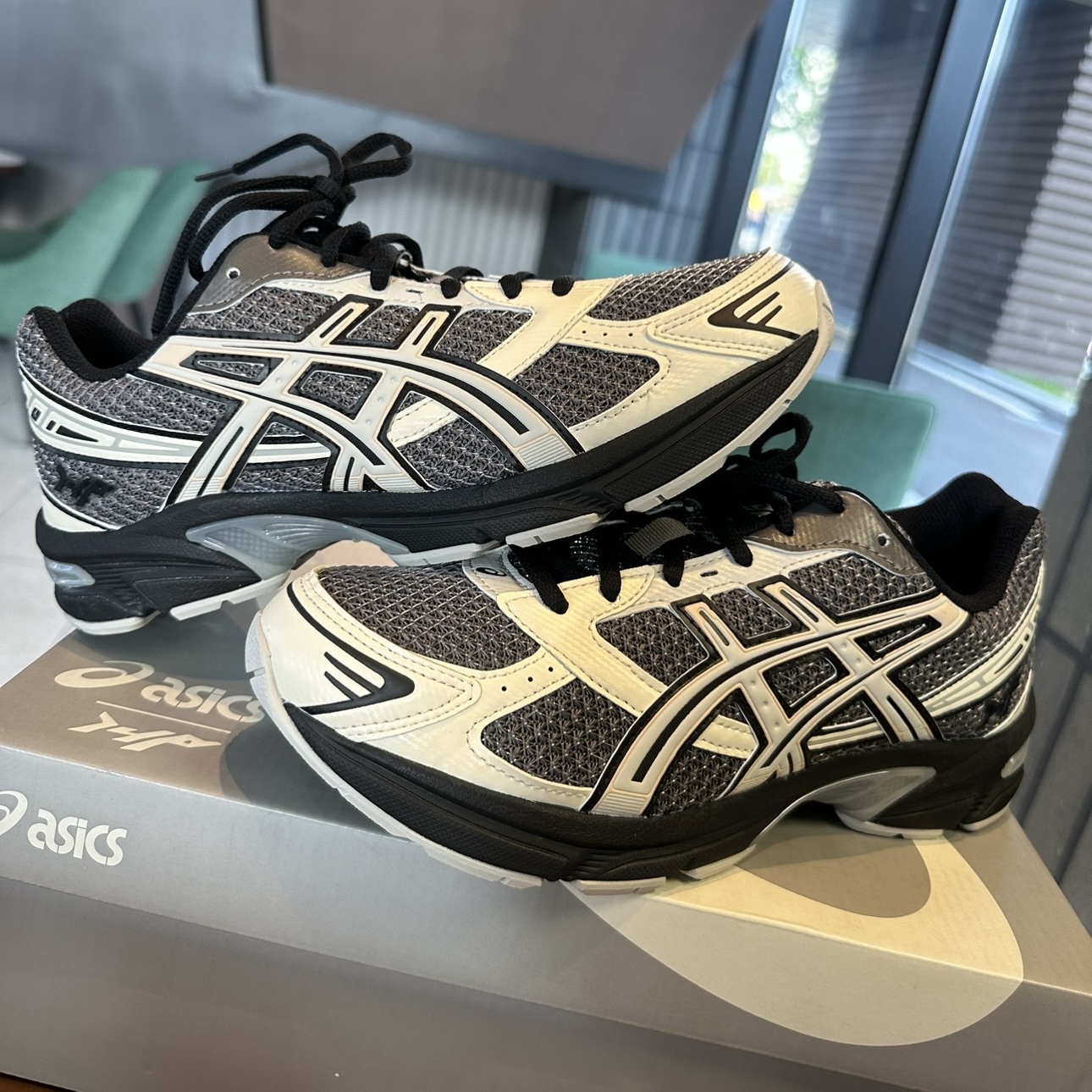 Asics x I4P Gel-1130 Mink Glacier Grey 착용 스타일 - 3