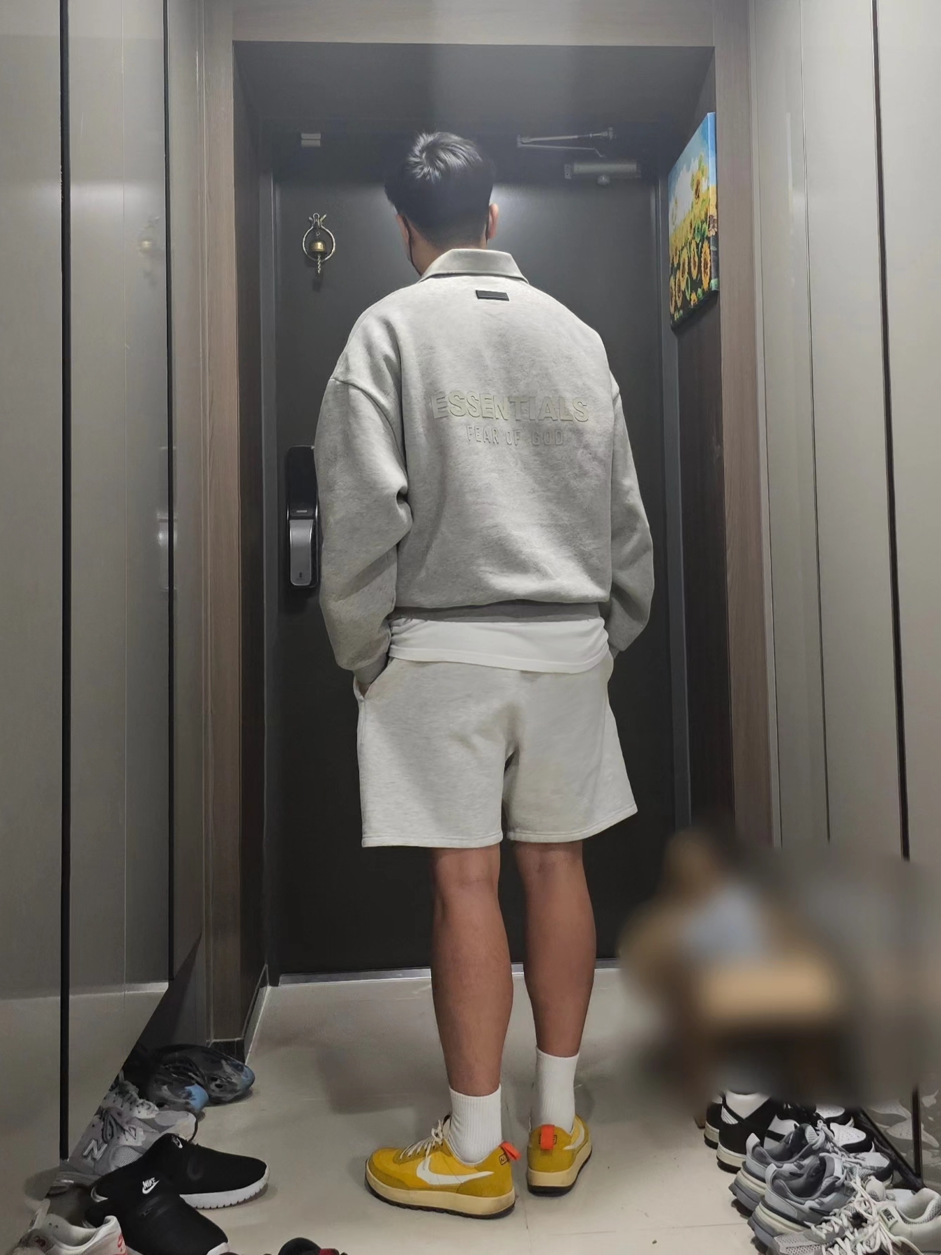 Nike x Tom Sachs General Purpose Shoe Archive, Essentials The Core Collection Sweatshorts Oatmeal 착용 스타일 - 3