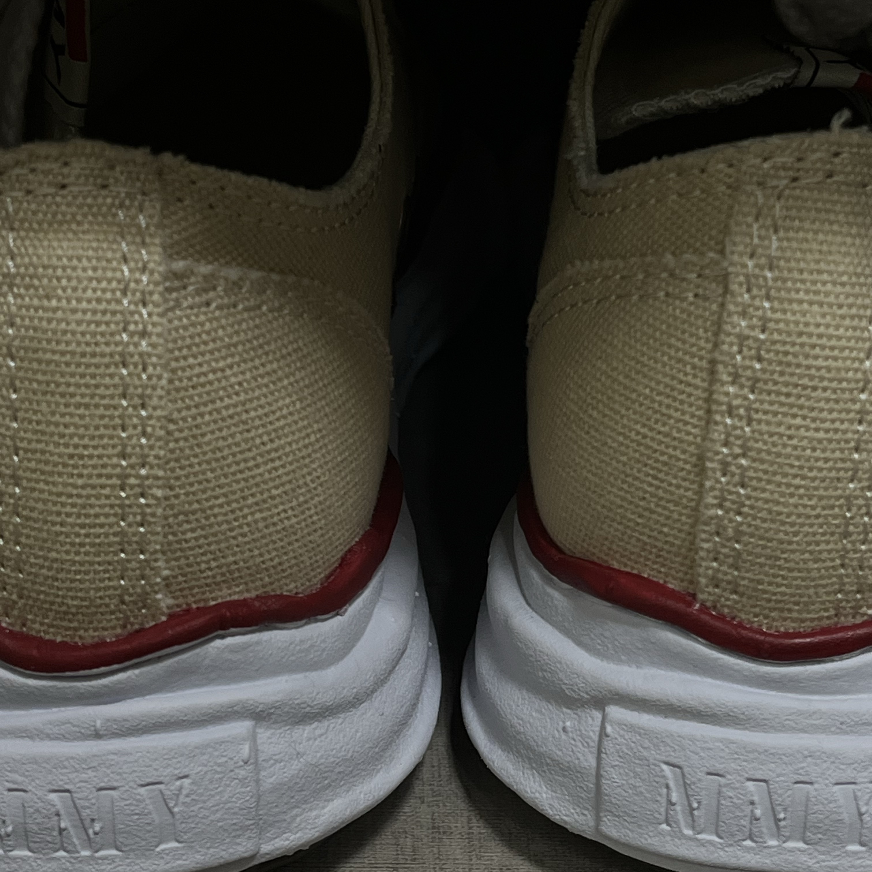 Maison Mihara Yasuhiro Peterson OG Sole Canvas Low-top Sneakers Natural 착용 스타일