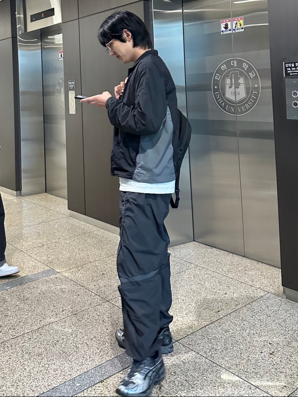 Sansan Gear Logo T-Shirt Off White - 23SS, Asics x Unaffected Gel-Kayano 14 Silver Moon 착용 스타일