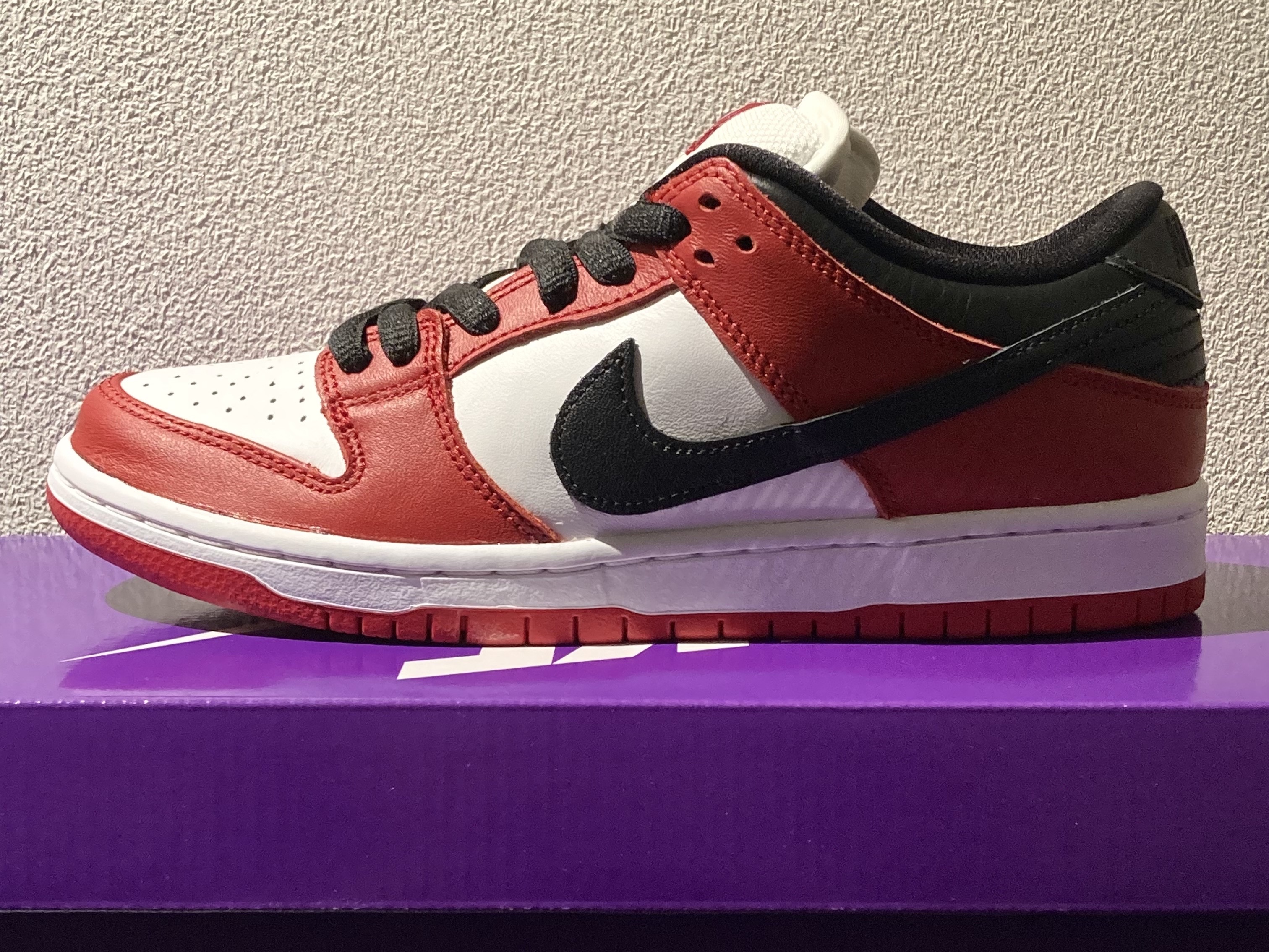 Nike SB Dunk Low Pro Chicago 착용 스타일 - 2