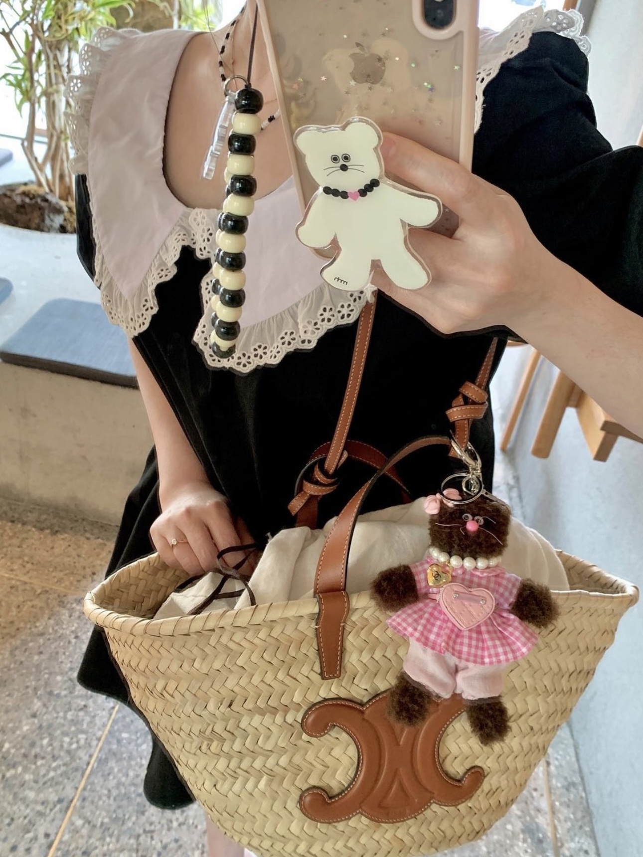 Monamhee x STU Namhee Brown, Monamhee Creami Keyring Cream - KREAM Exclusive 착용 스타일 - 1