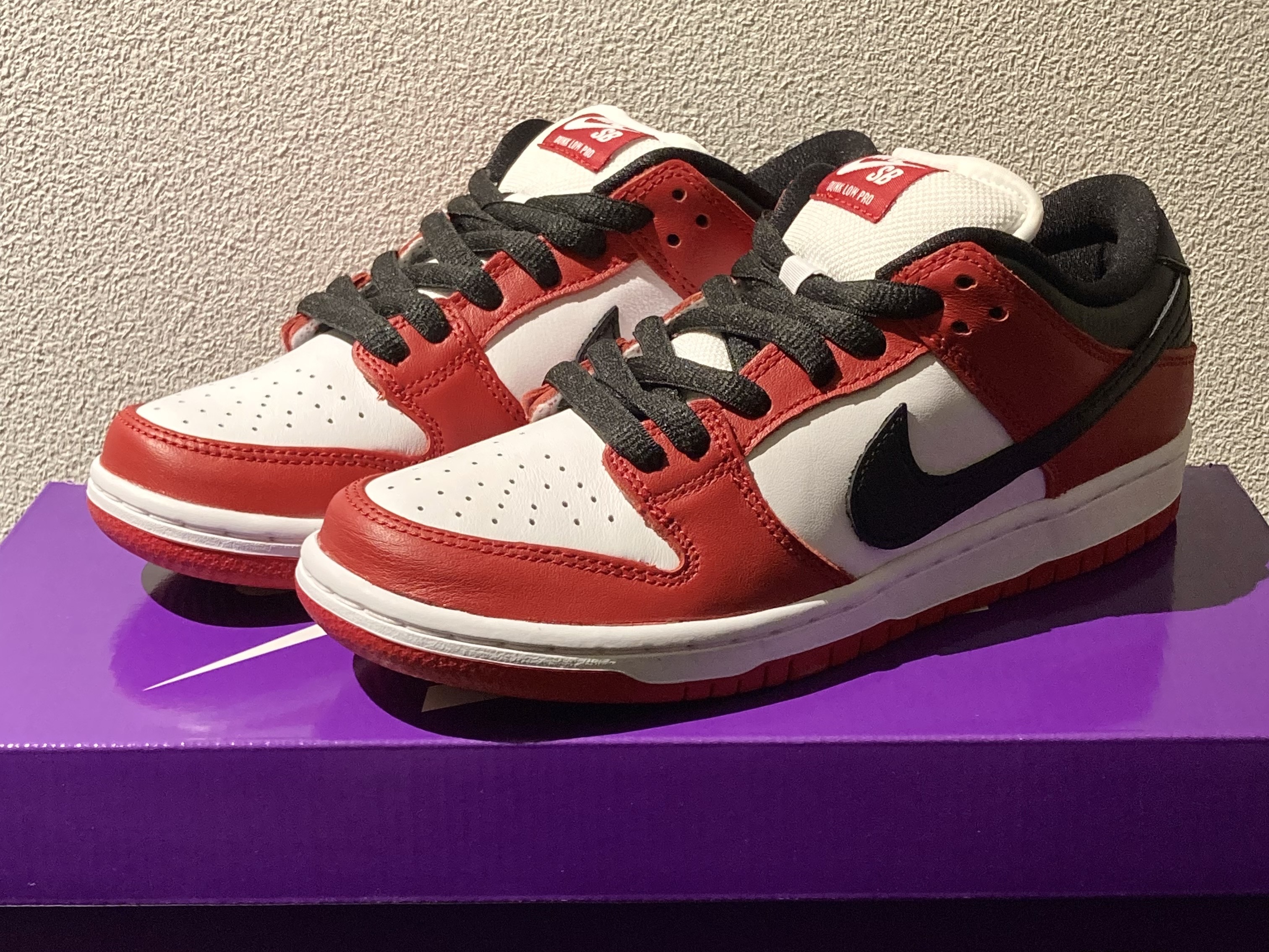 Nike SB Dunk Low Pro Chicago 착용 스타일 - 1