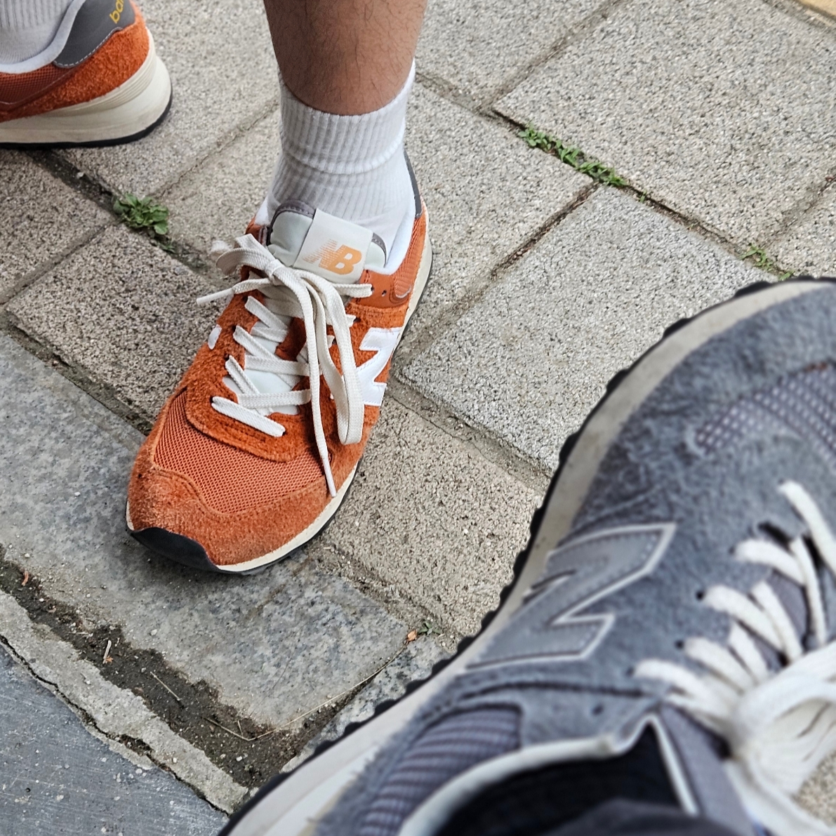 New Balance 574 Heritage Orange Burst White, New Balance x Pottery 574 Premium Soft Grey 착용 스타일
