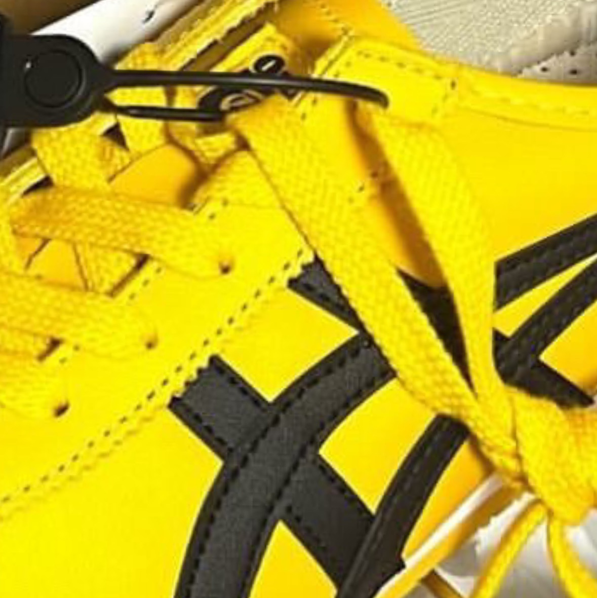 Onitsuka Tiger Mexico 66 Yellow Black 착용 스타일