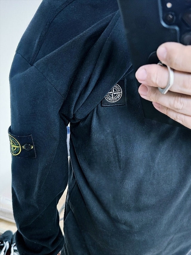 Stone Island 24113 T-Shirt Black - 24SS, Stone Island 61252 Garment Dyed Stretch Cotton Fleece Hooded Sweatshirt Black - 23FW 착용 스타일