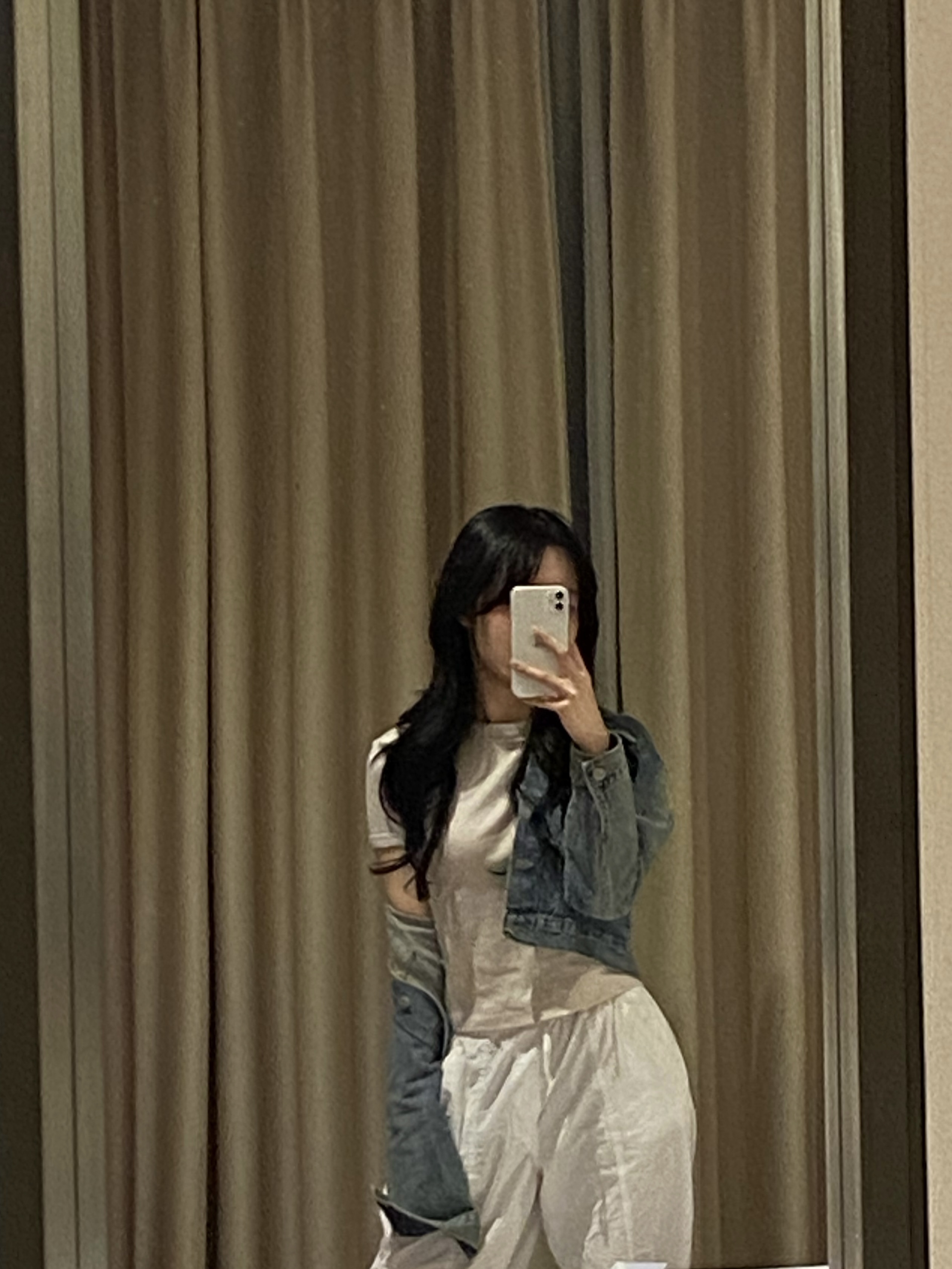 (W) Zara Parachute Pants White 착용 스타일 - 1