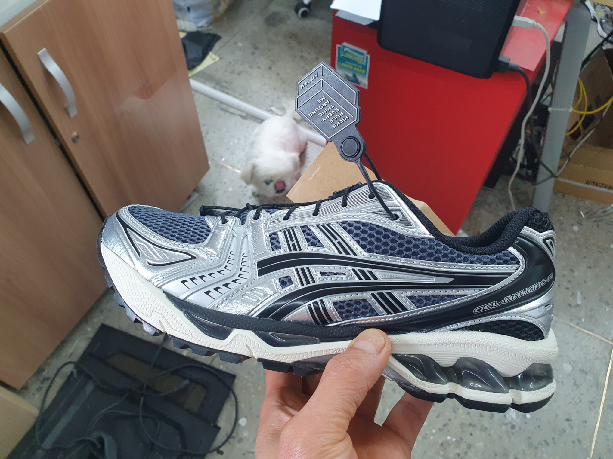 Asics Unlimited Gel-Kayano 14 Carrier Grey Black 착용 스타일