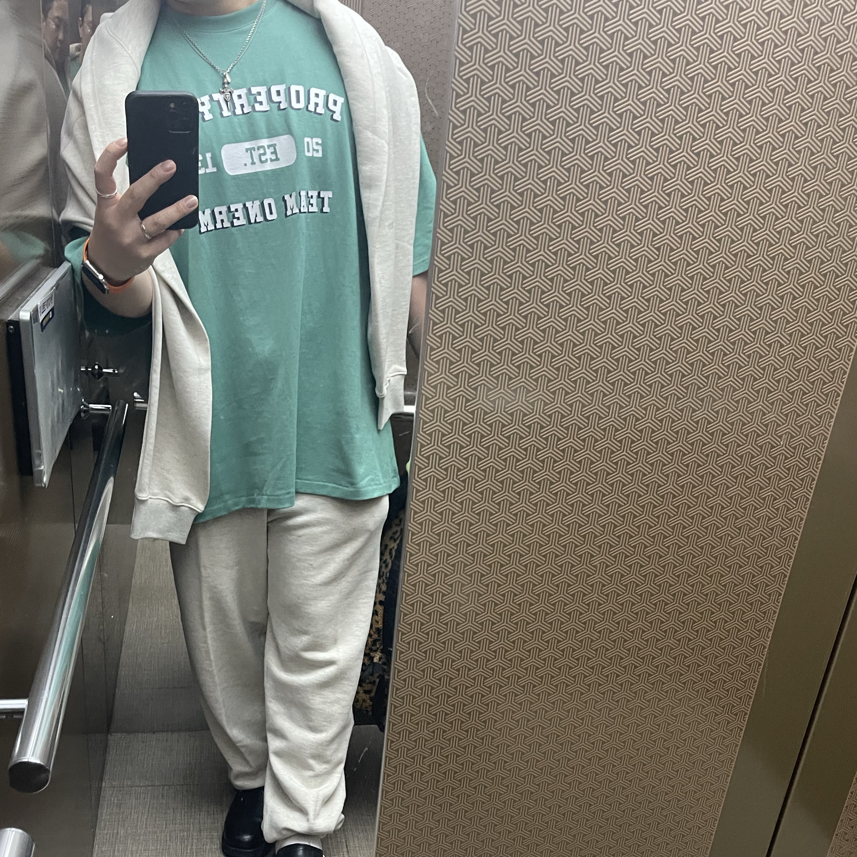 ONERM Team ONERM Overfit T-Shirt Light Khaki, ONERM Essential Sweatpants Melange White 착용 스타일 - 2