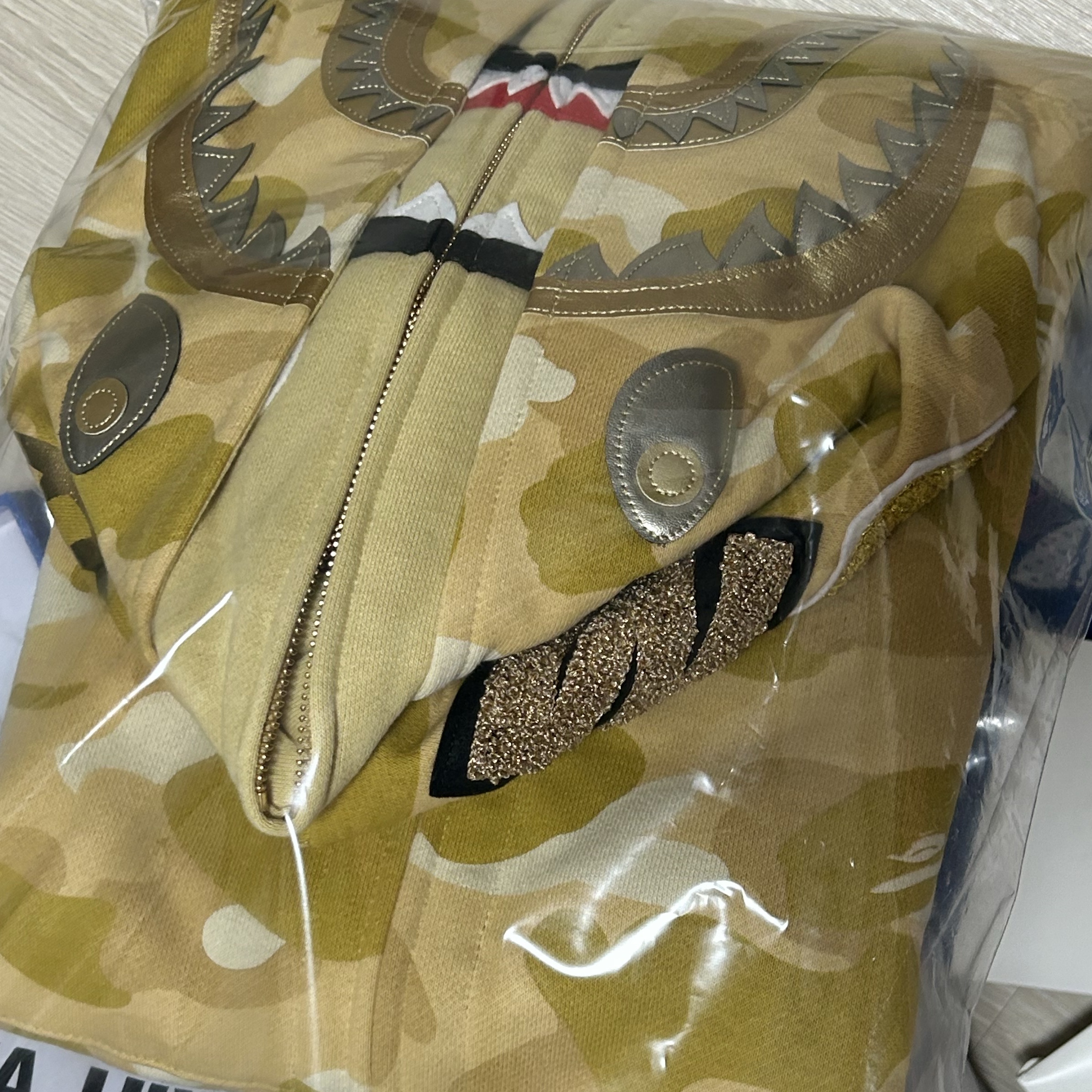 BAPE Color Camo Double Shark Full Zip Hoodie Misted yellow, Adidas X BAPE Lawsuit Sand Cloud White 착용 스타일 - 5