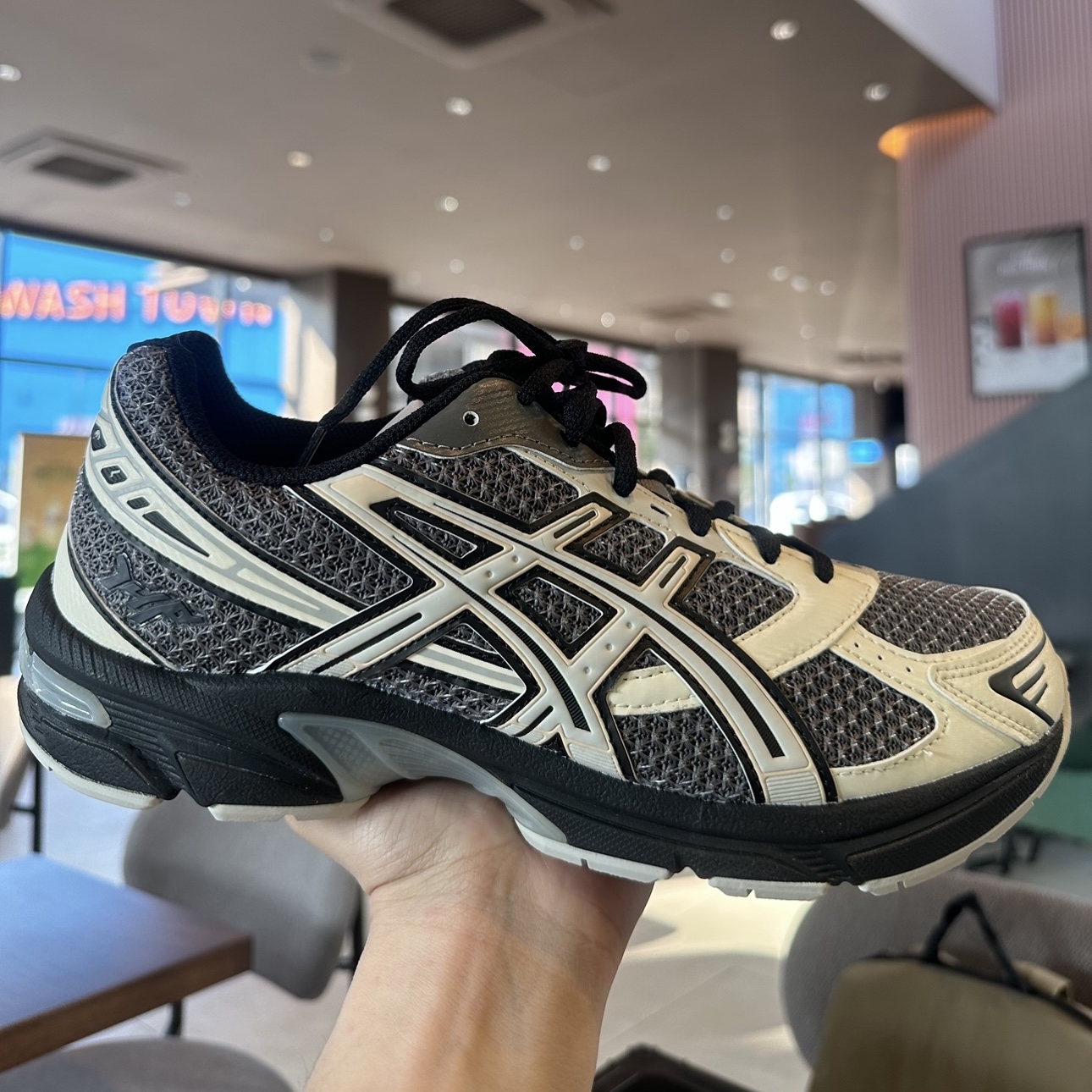 Asics x I4P Gel-1130 Mink Glacier Grey 착용 스타일 - 2