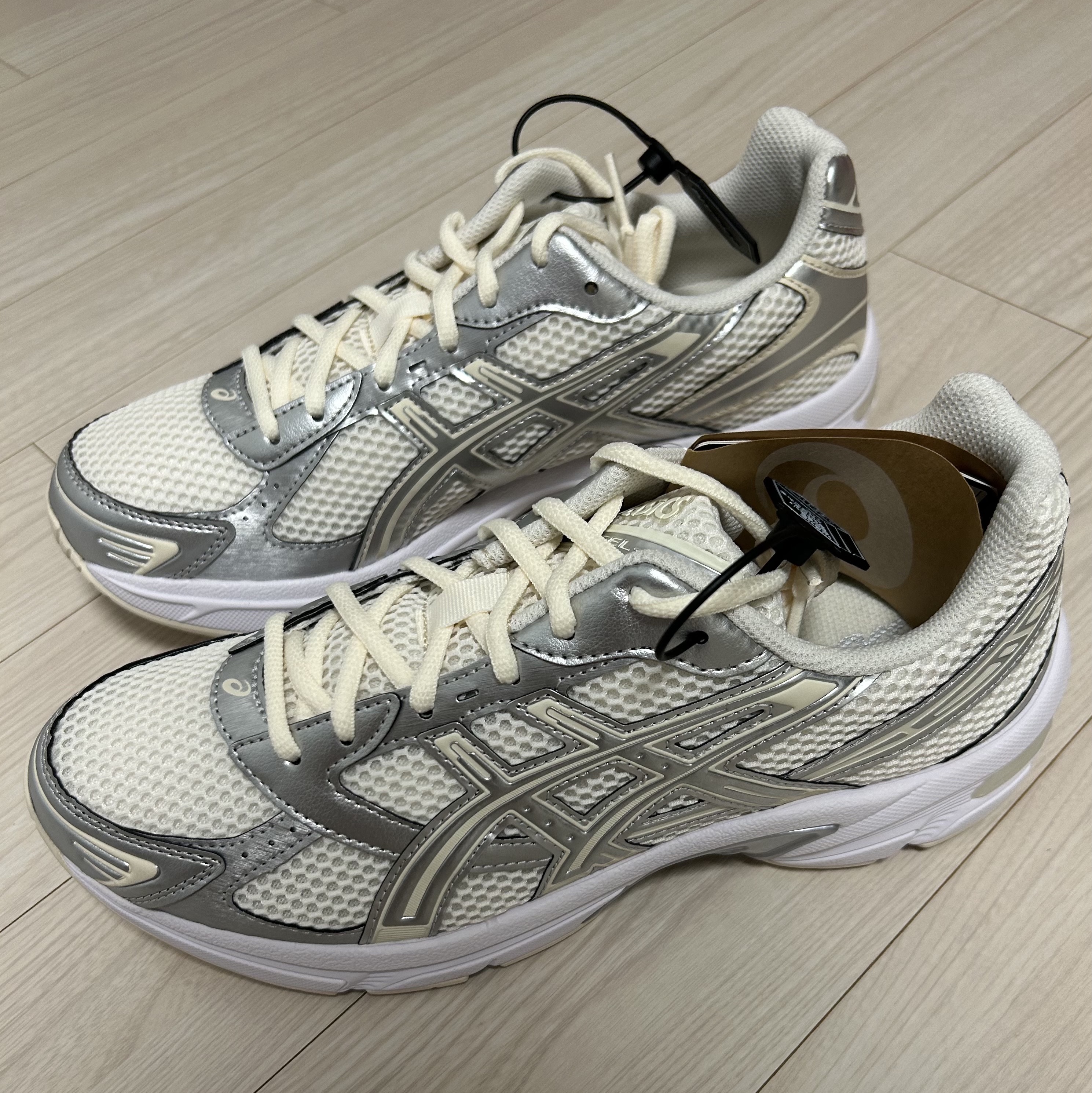 (W) Asics Gel-1130 Cream Pure Silver 착용 스타일