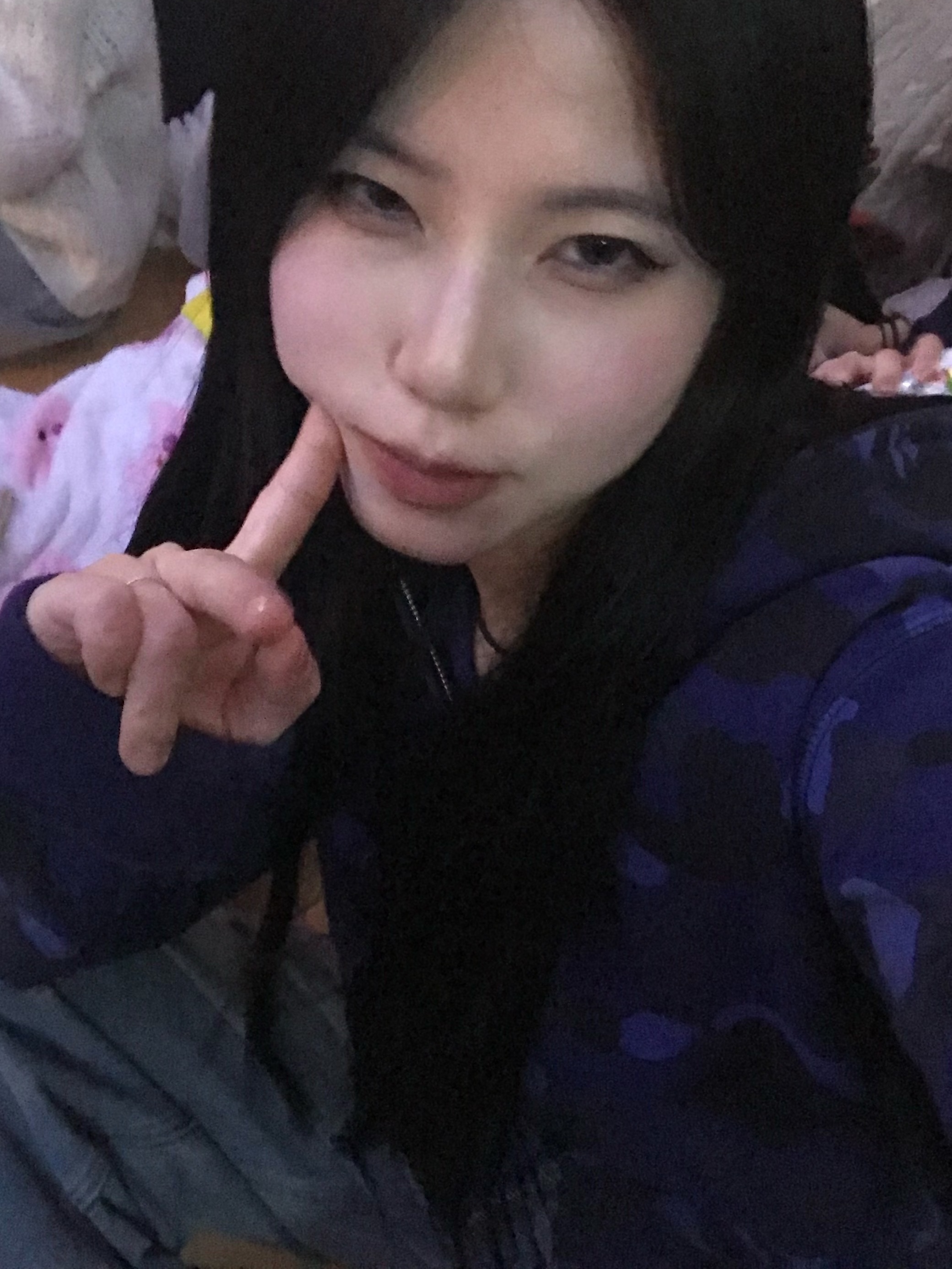 BAPE Color Camo Shark Full Zip Hoodie Navy 착용 스타일 - 2