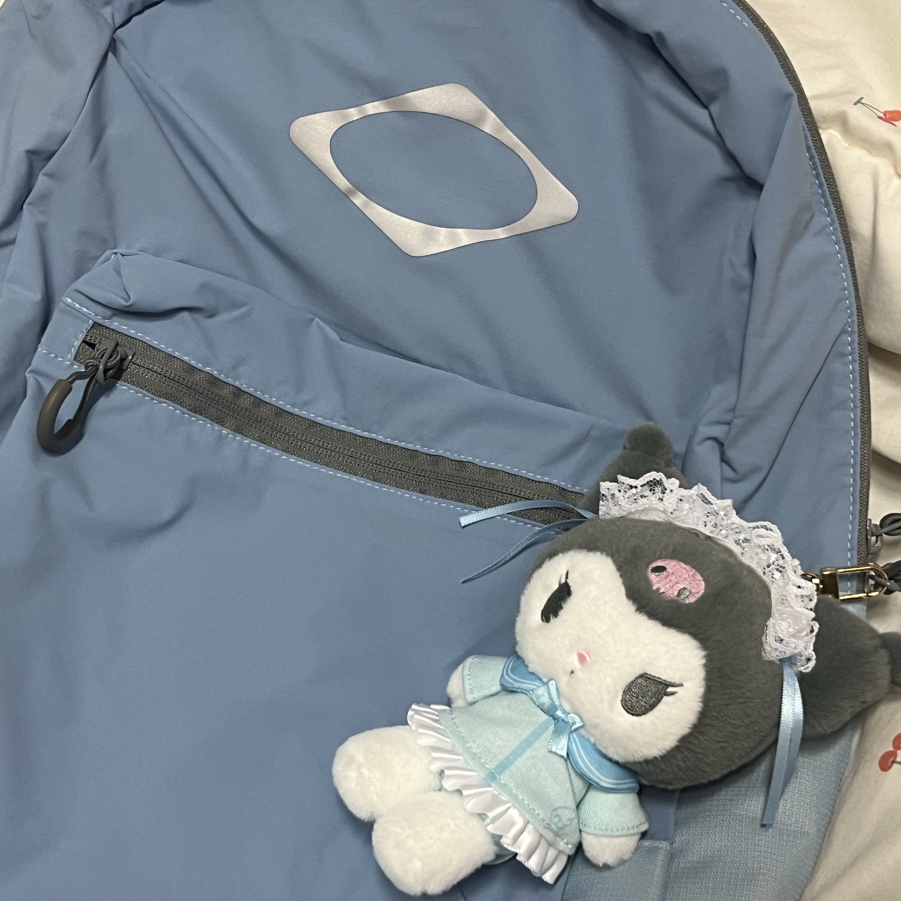 Mischief Rhombus Light Weight Backpack Greyish Blue - The Hyundai Seoul Exclusive 착용 스타일