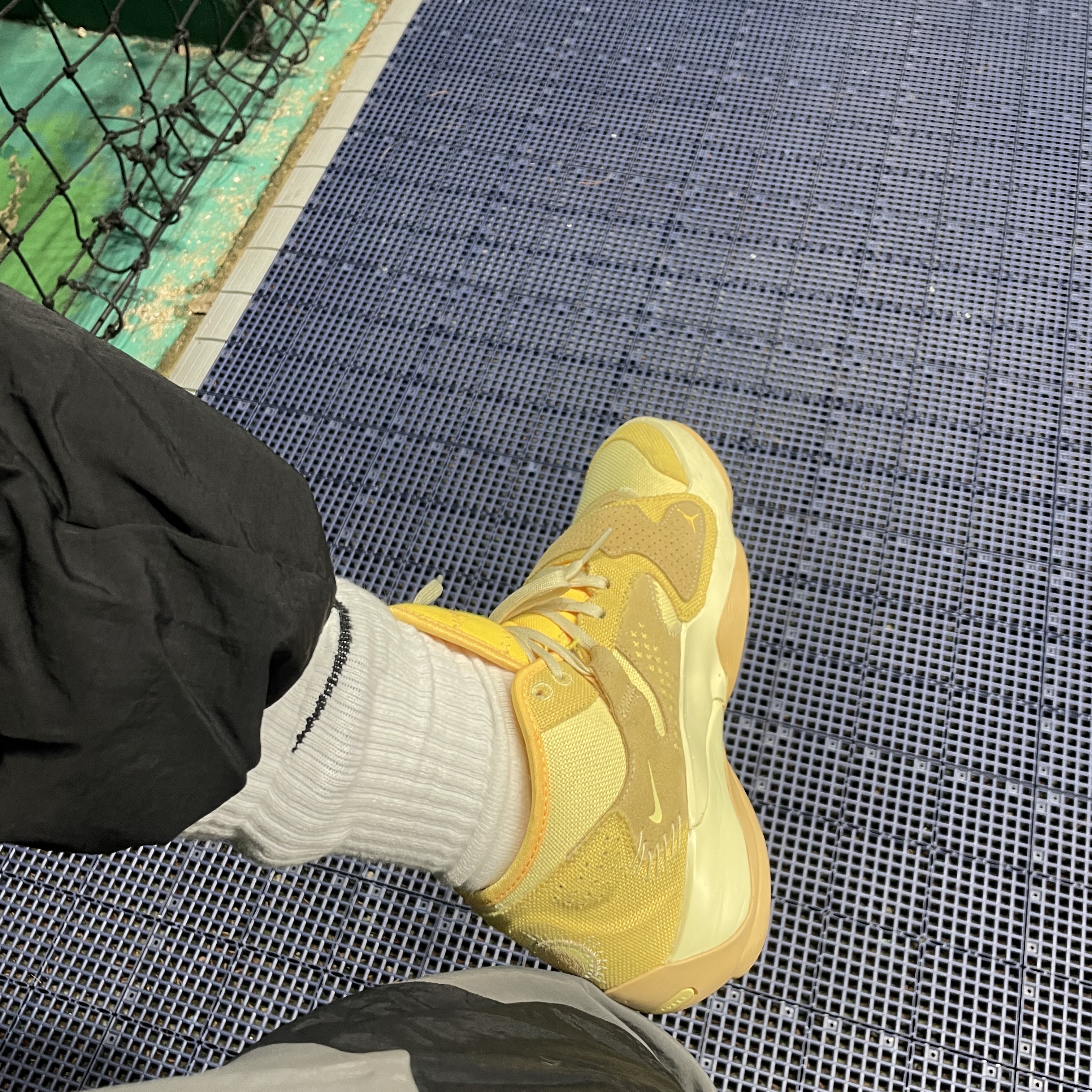 Jordan Zion 2 SE PF Celestial Gold Citron Tint 착용 스타일