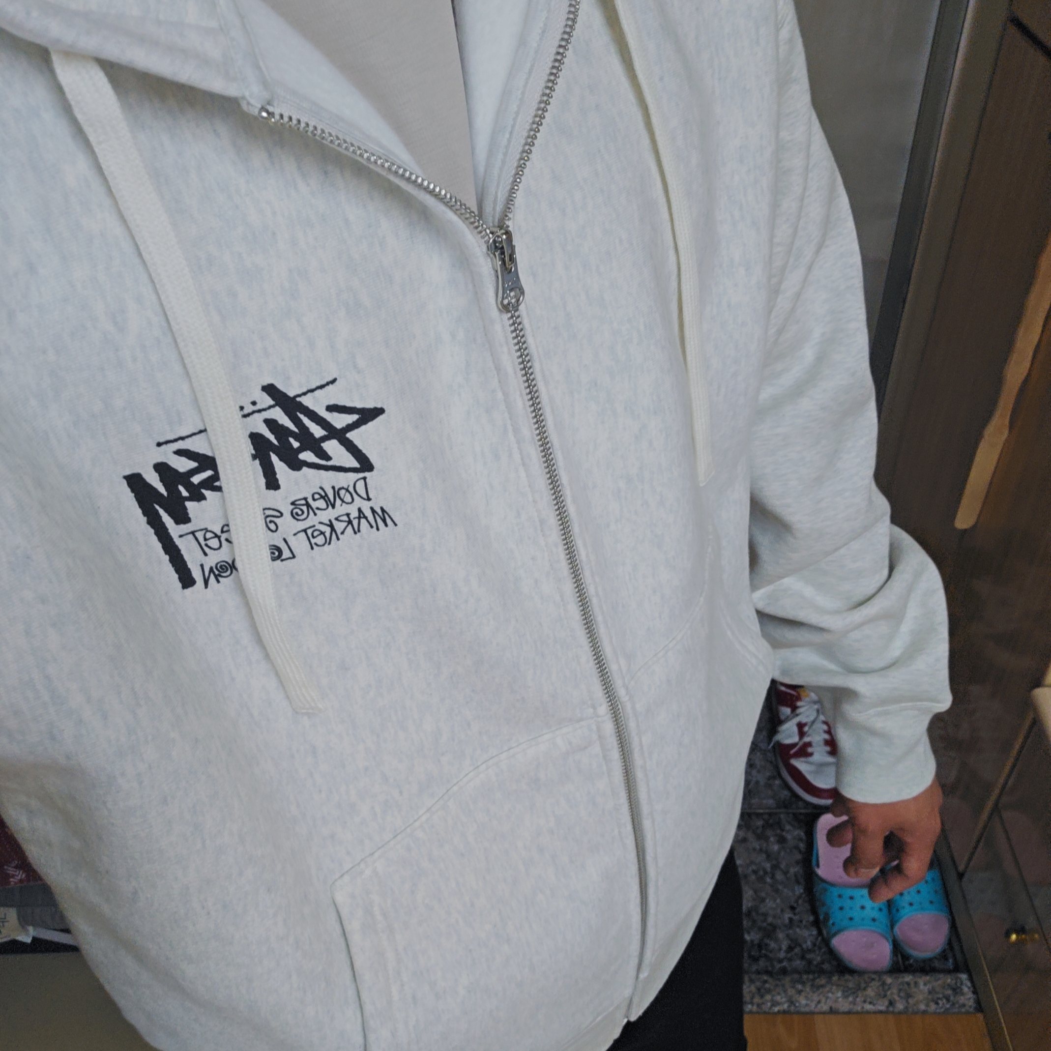 Stussy Stock DSM London Zip Hoodie Ash Heather 2022 착용 스타일 - 1