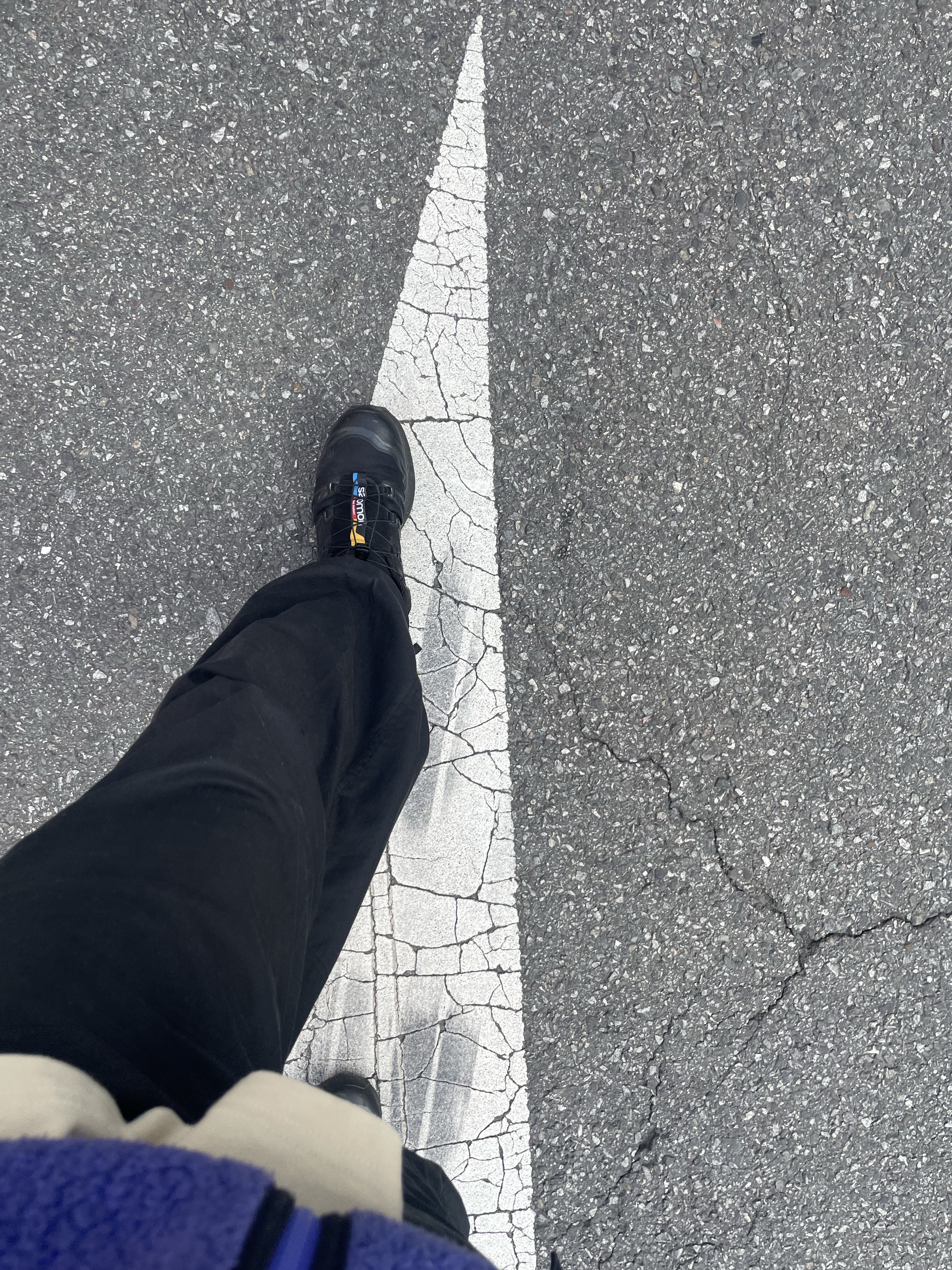 Salomon XT-6 ADV Black 착용 스타일