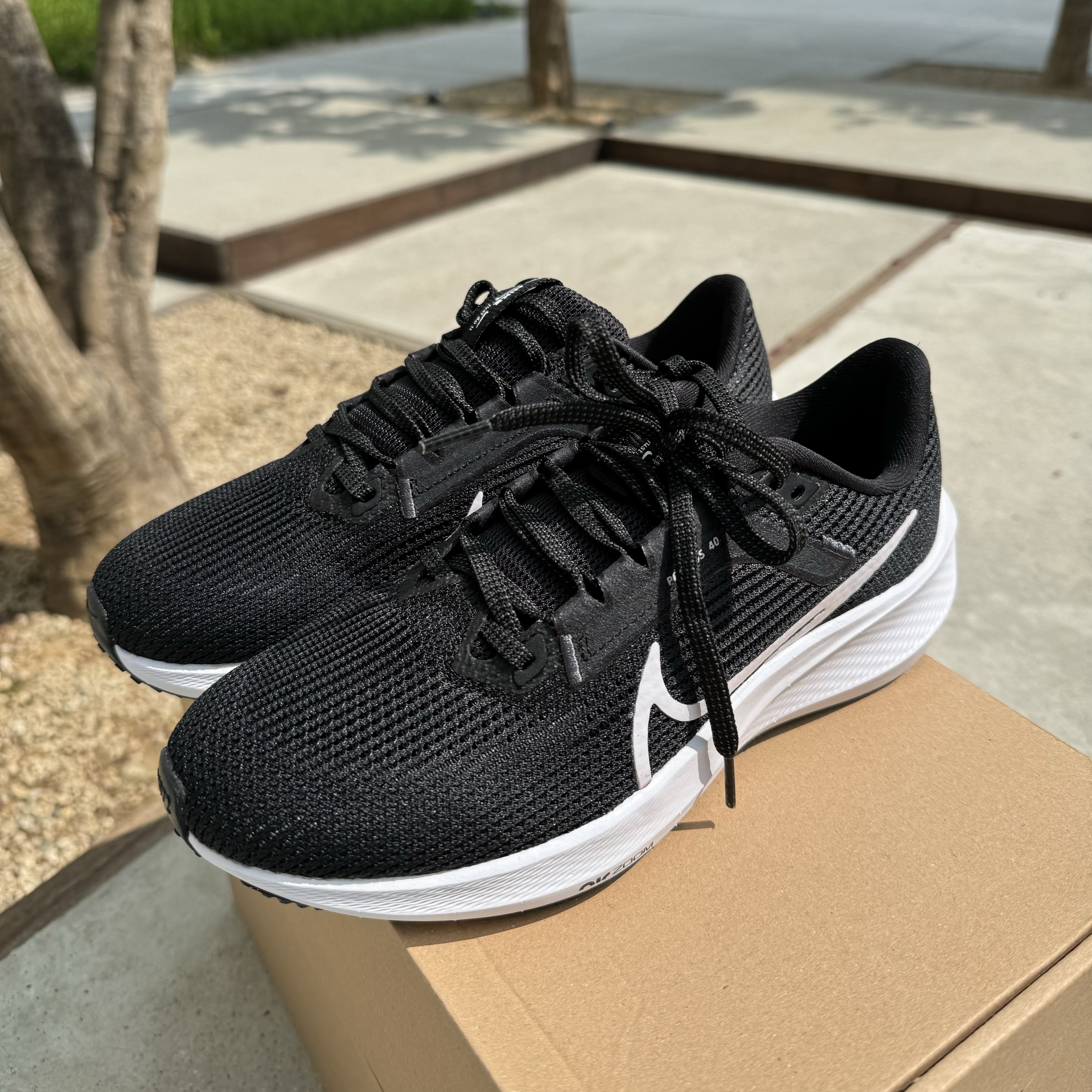 (W) Nike Air Zoom Pegasus 40 Black 착용 스타일 - 3